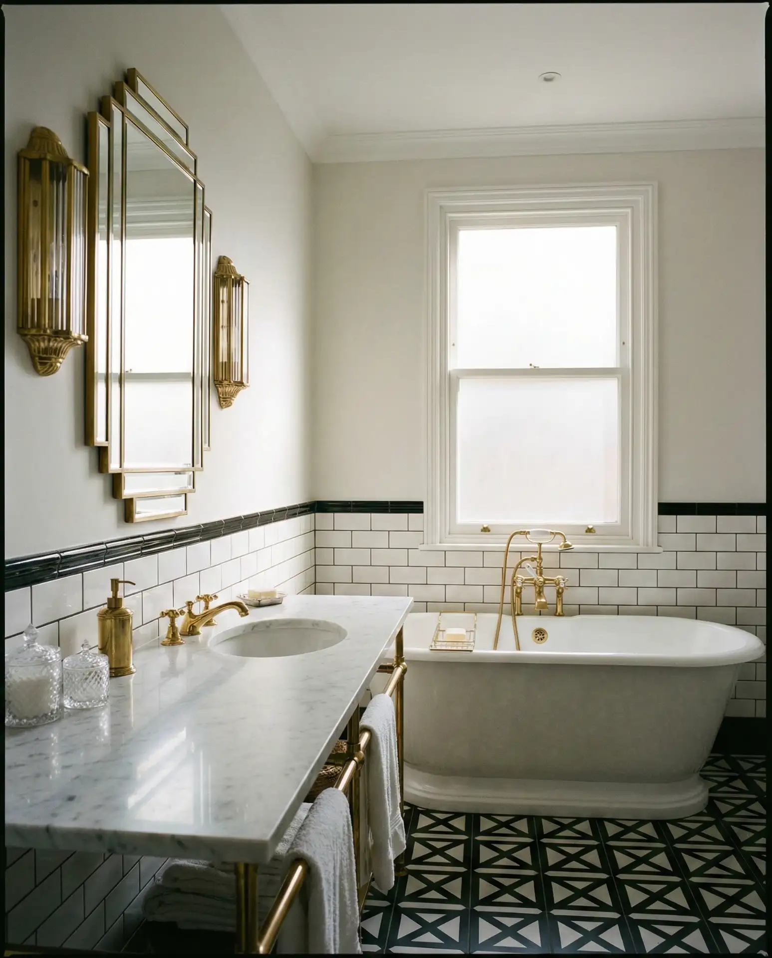 Art Deco Glamour Revival 2