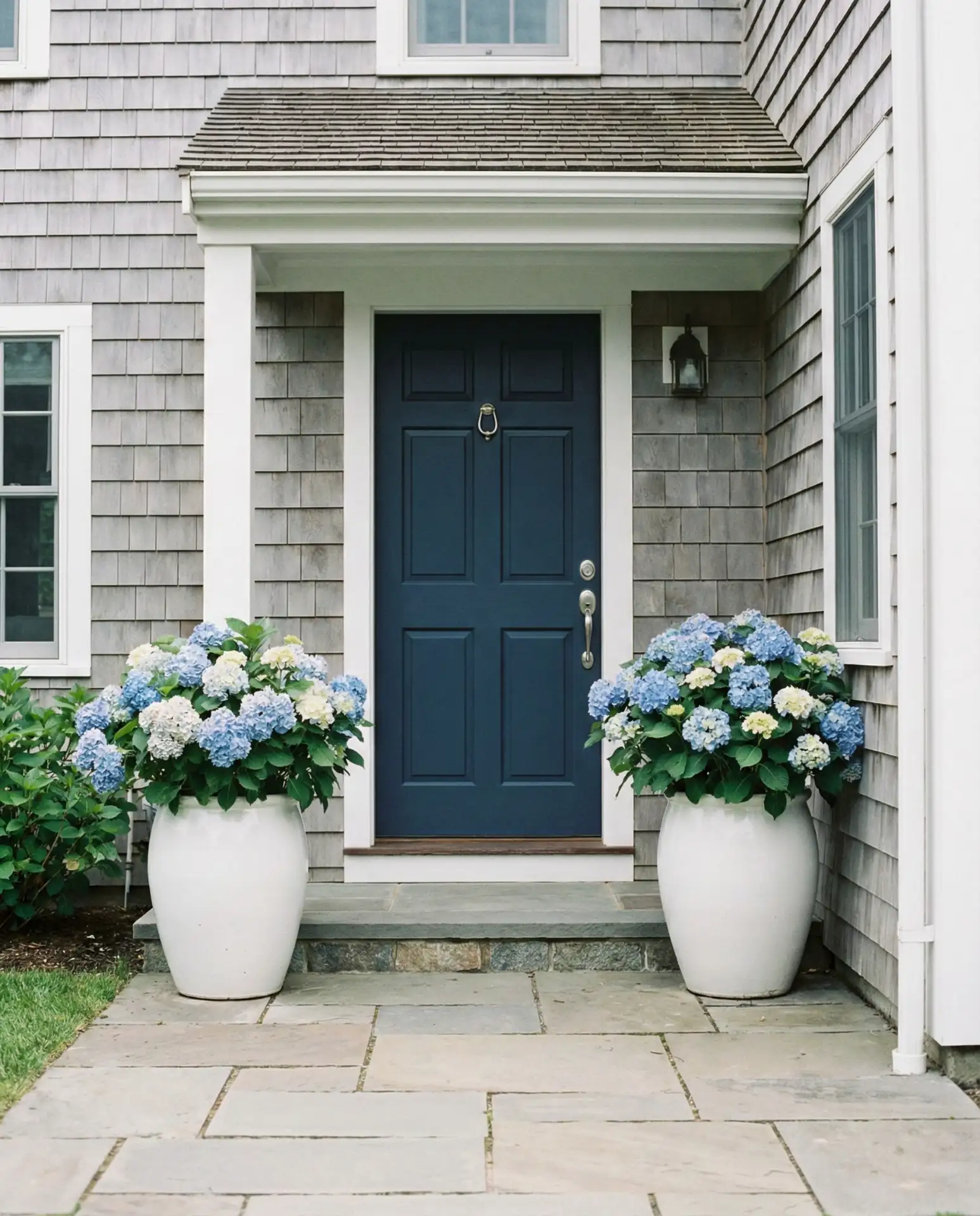 Benjamin Moore Hale Navy for Classic Appeal 1