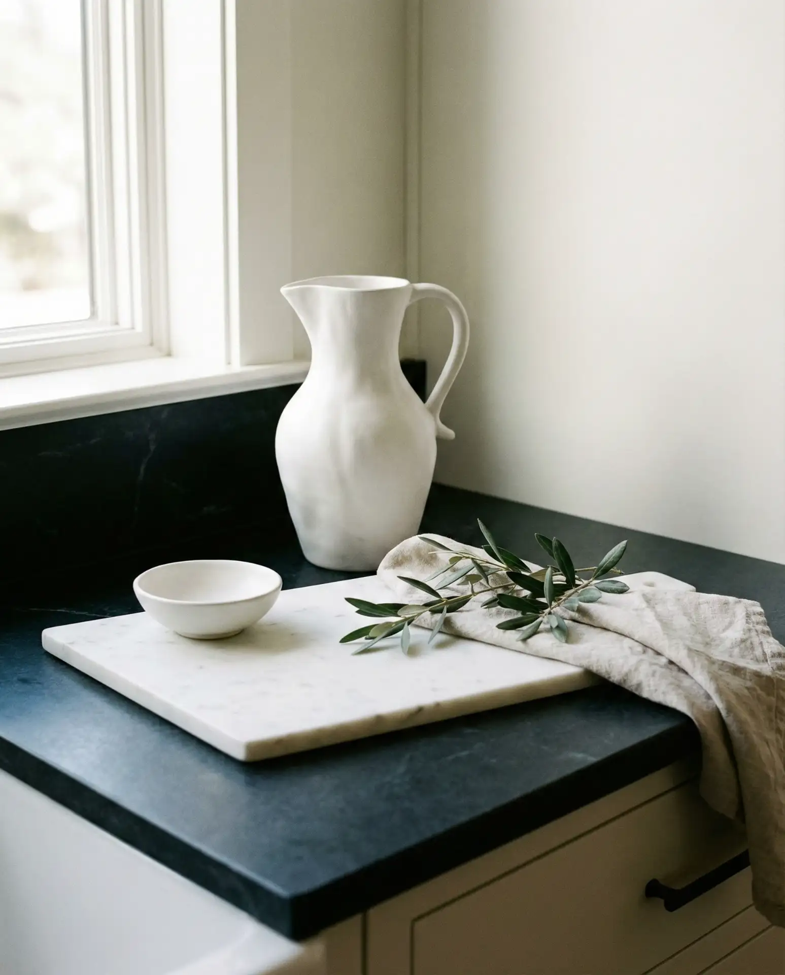 Black Counter with White Contrast Objects 1