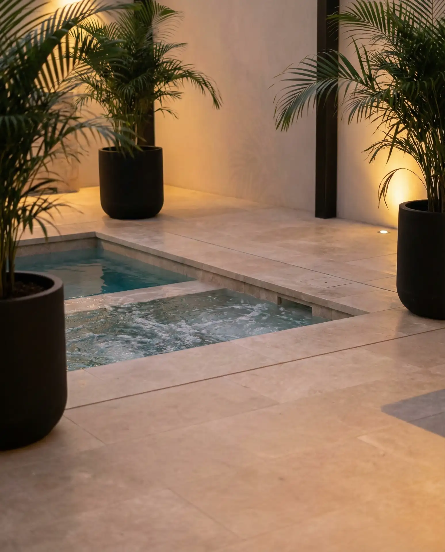 Cocktail Pool with Built-In Hot Tub Bench 2