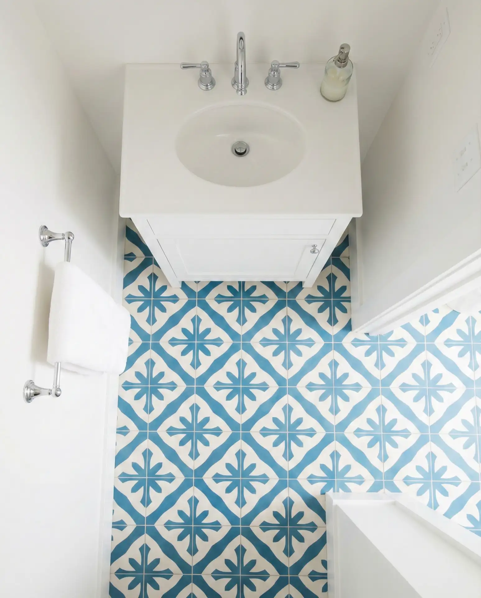 Fun Patterned Tile Statement Floor 1