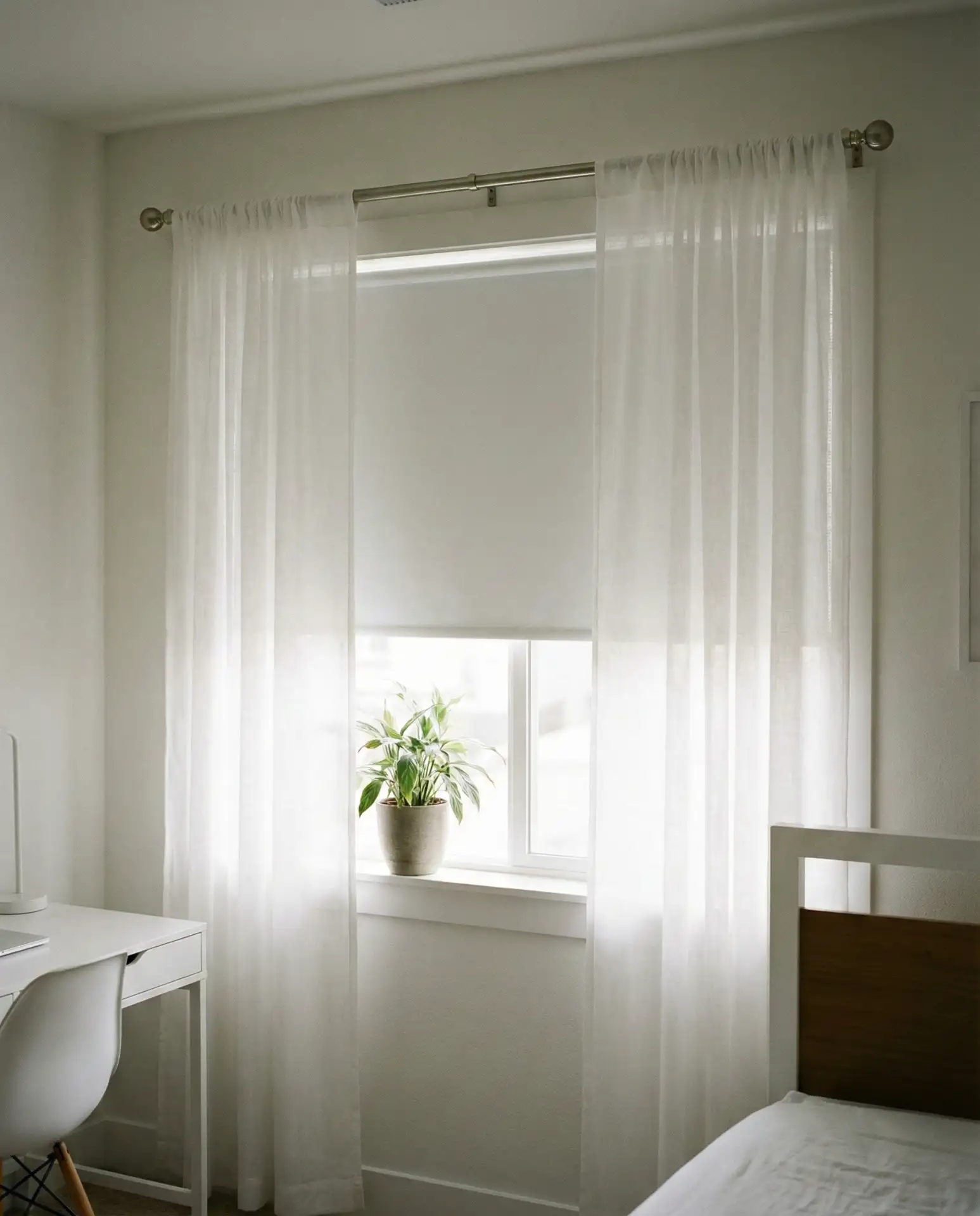 Layered Window Treatments for Light Control 2