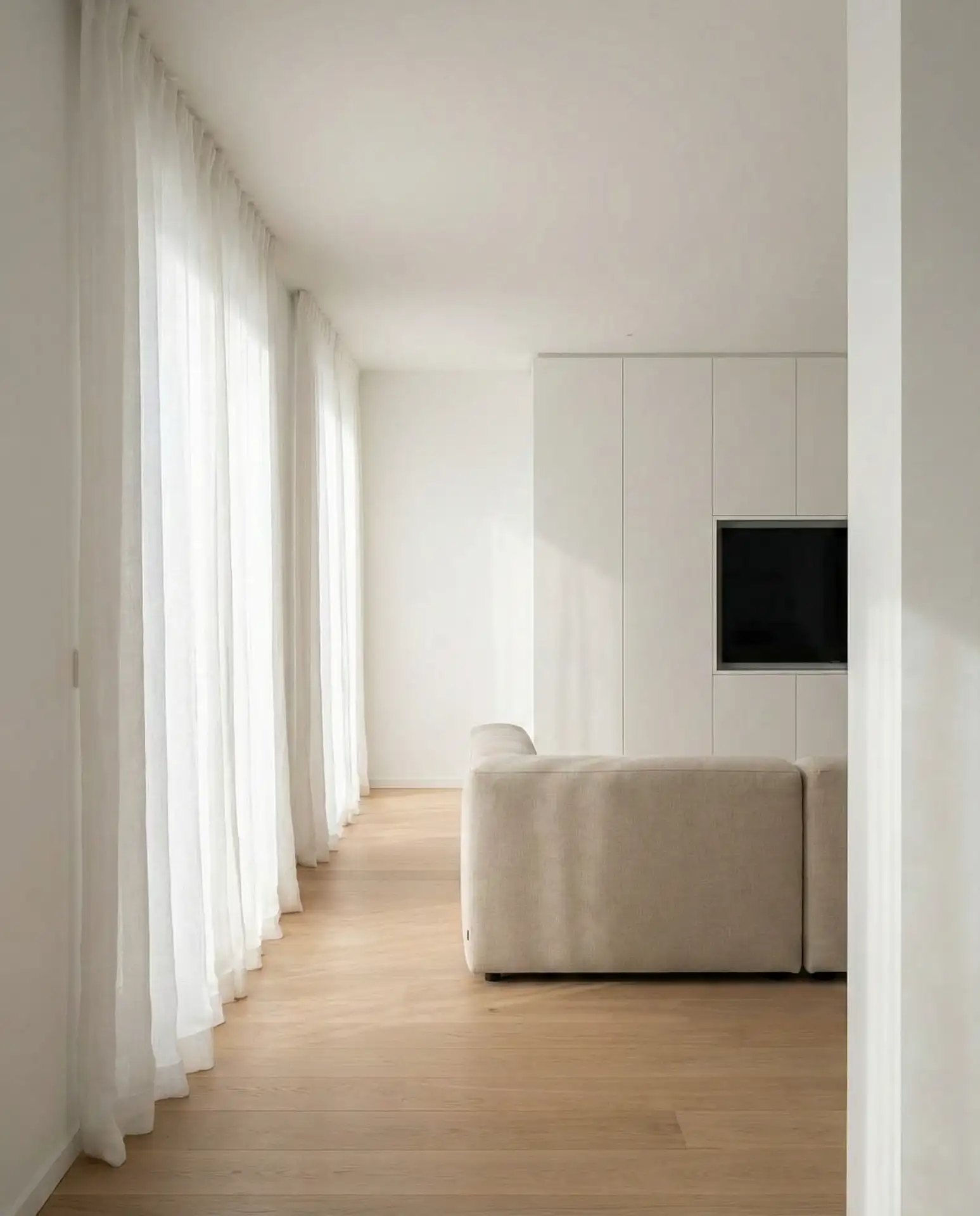 Minimalist White-on-White with Seamless Integration 2