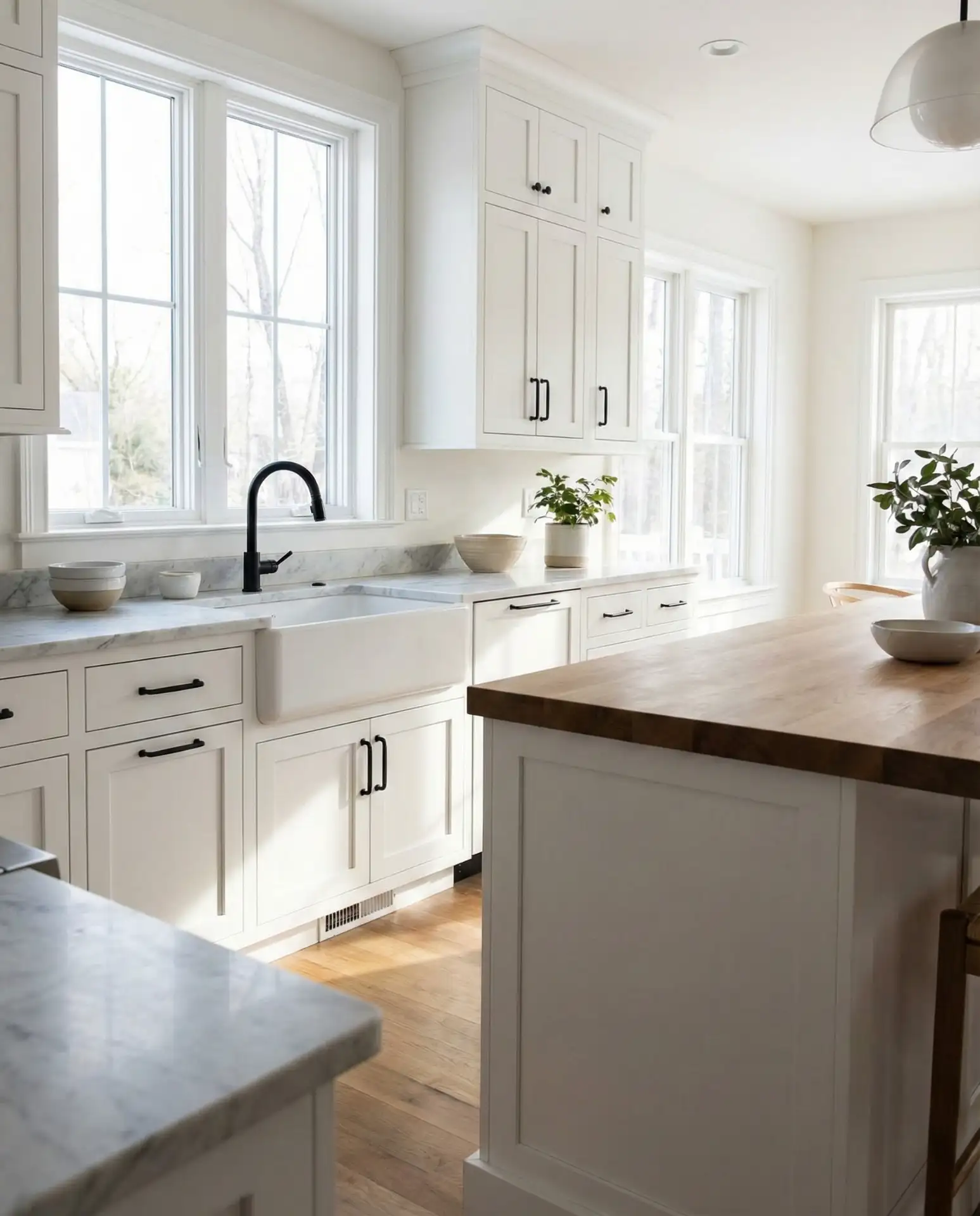 Modern Farmhouse Kitchen with Sleek Black Fixtures 1