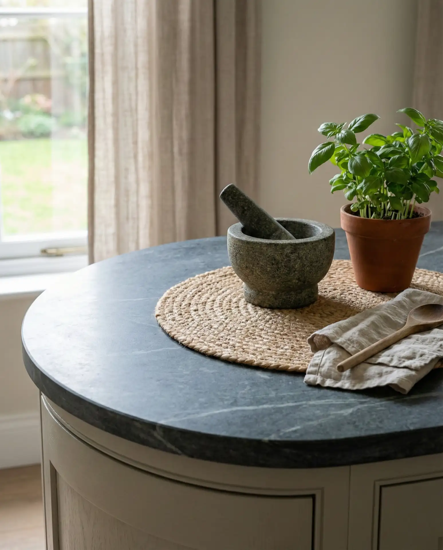 Shaped Countertop with Layered Textures 1