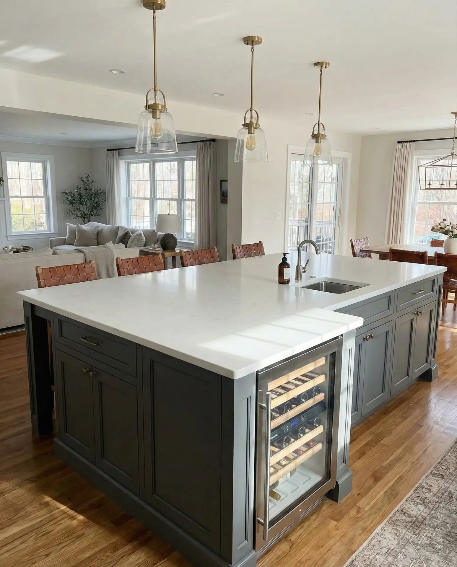 Shaped Islands as Central Hubs 1