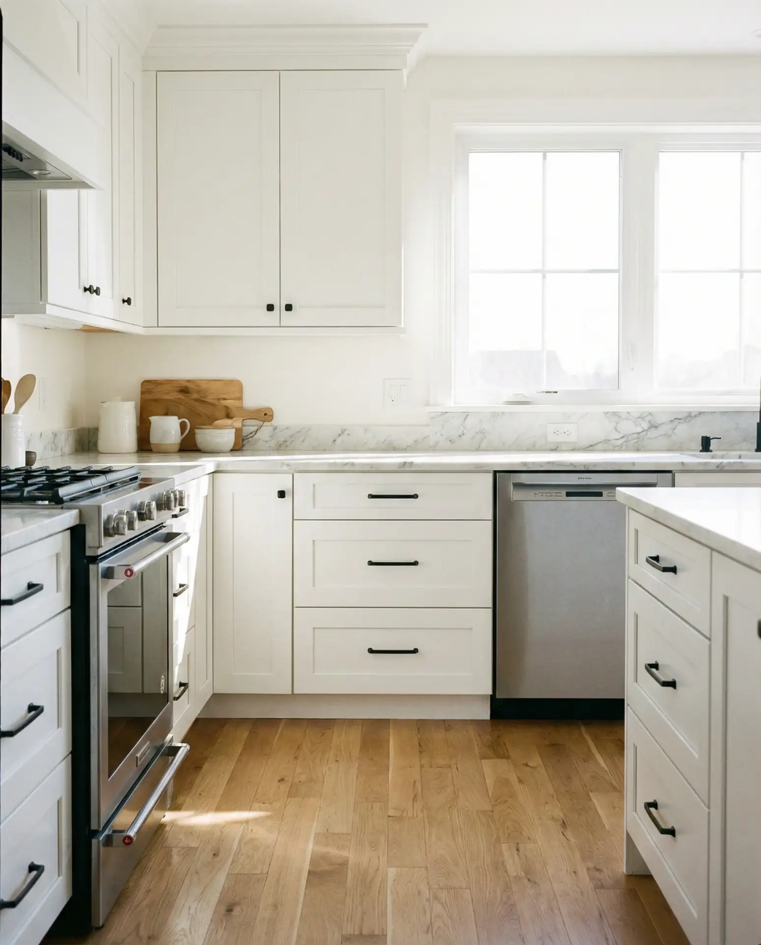 Crisp White and Natural Oak 2