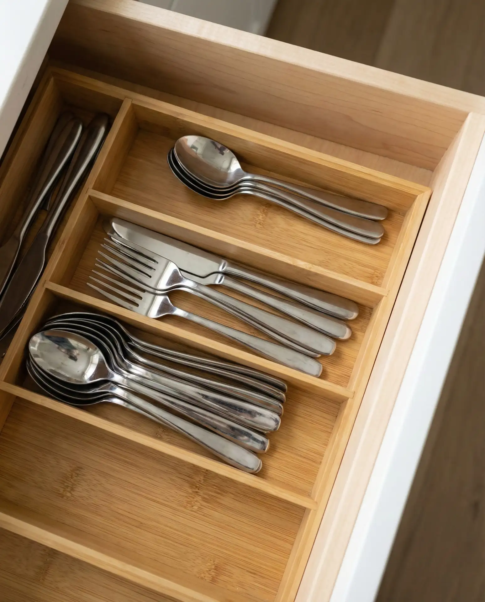 Drawer Inserts for Utensil and Cutlery Organization 1