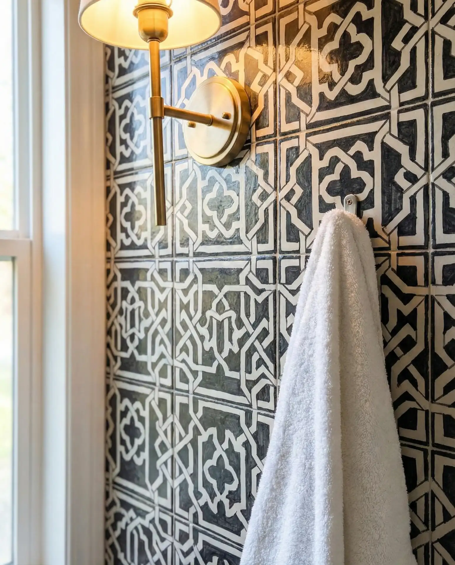 Geometric Wall Tile Accent 1