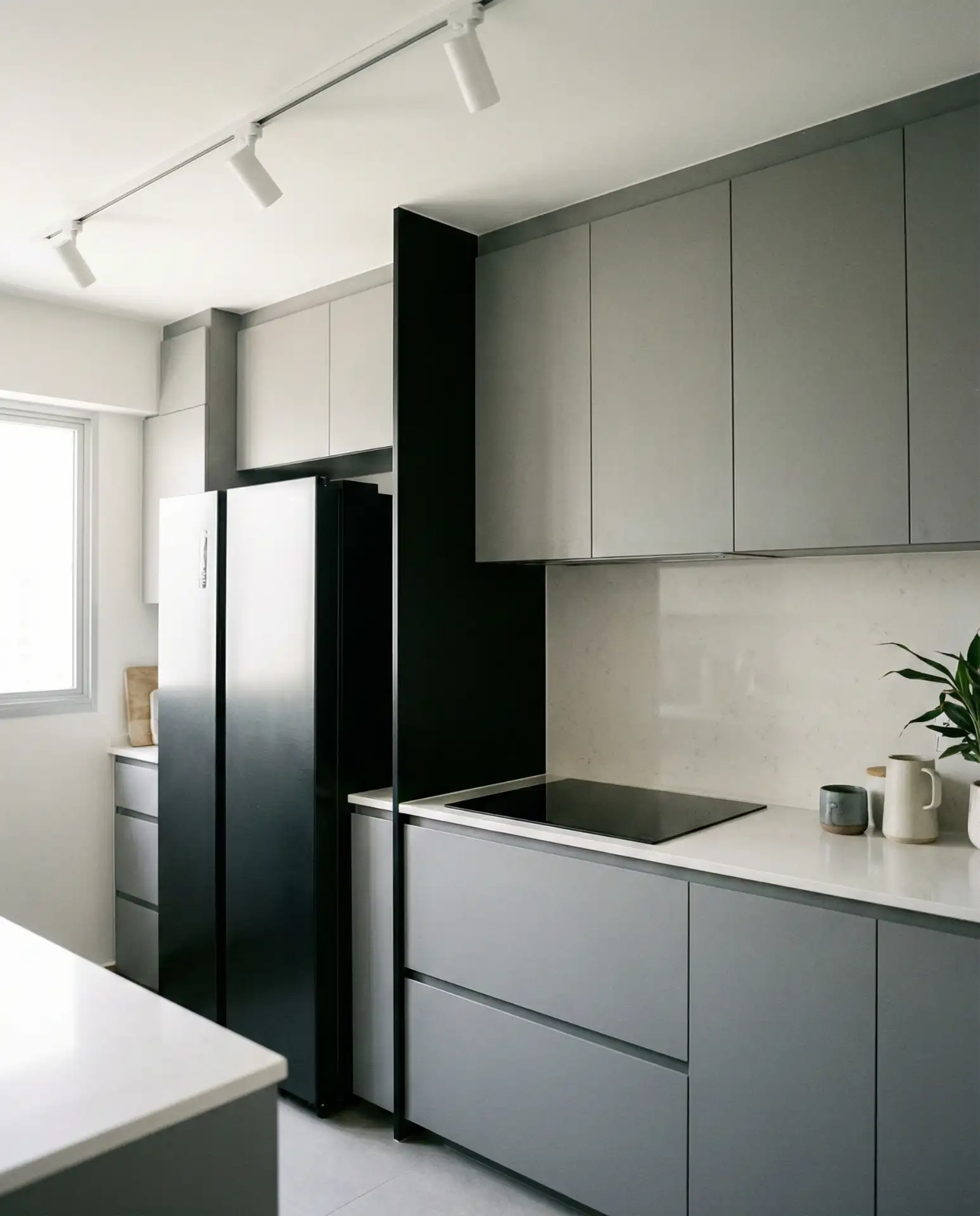 Kitchen Layout with Fridge Next to Stove 1