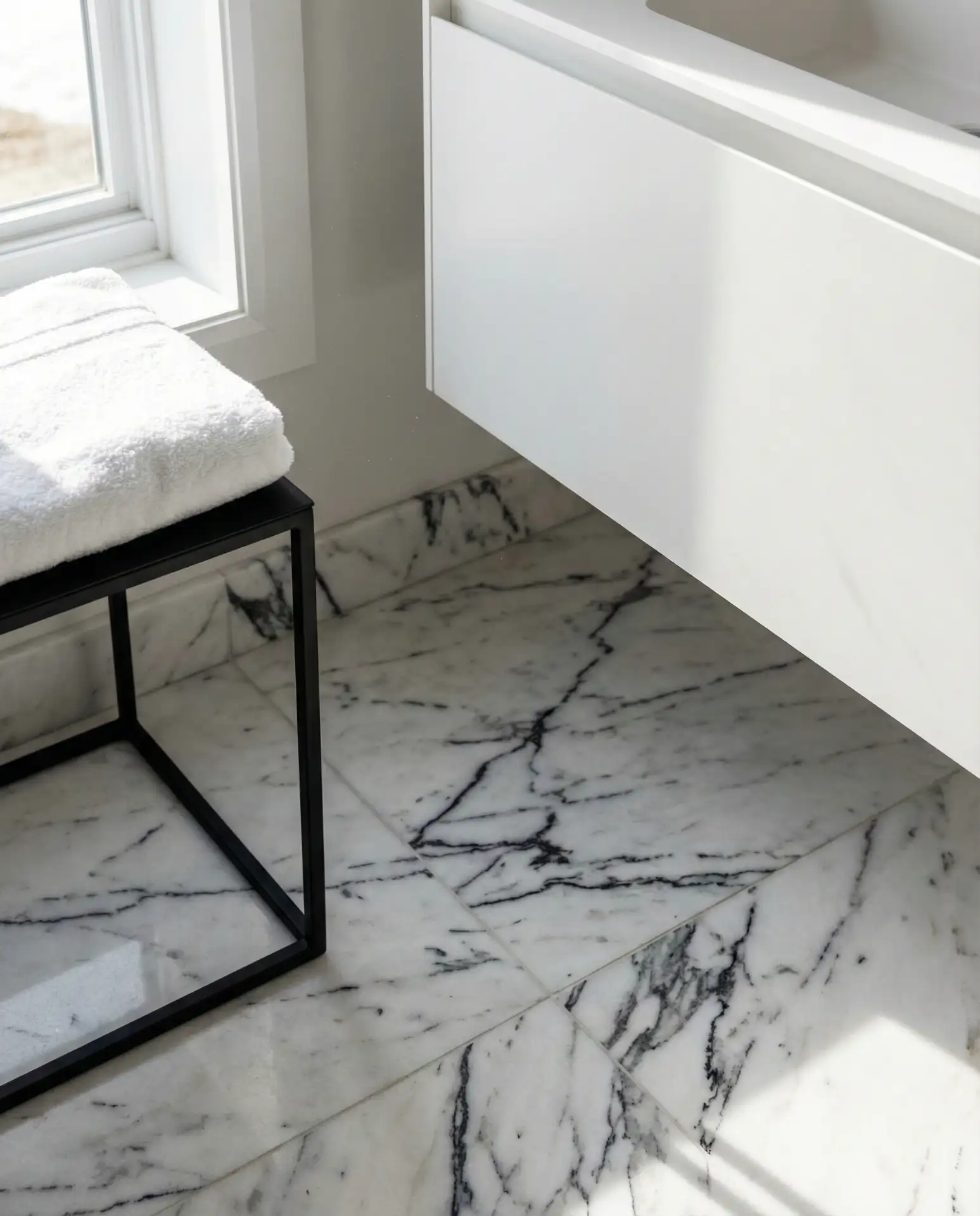 Marble Tile with Black Veining 1