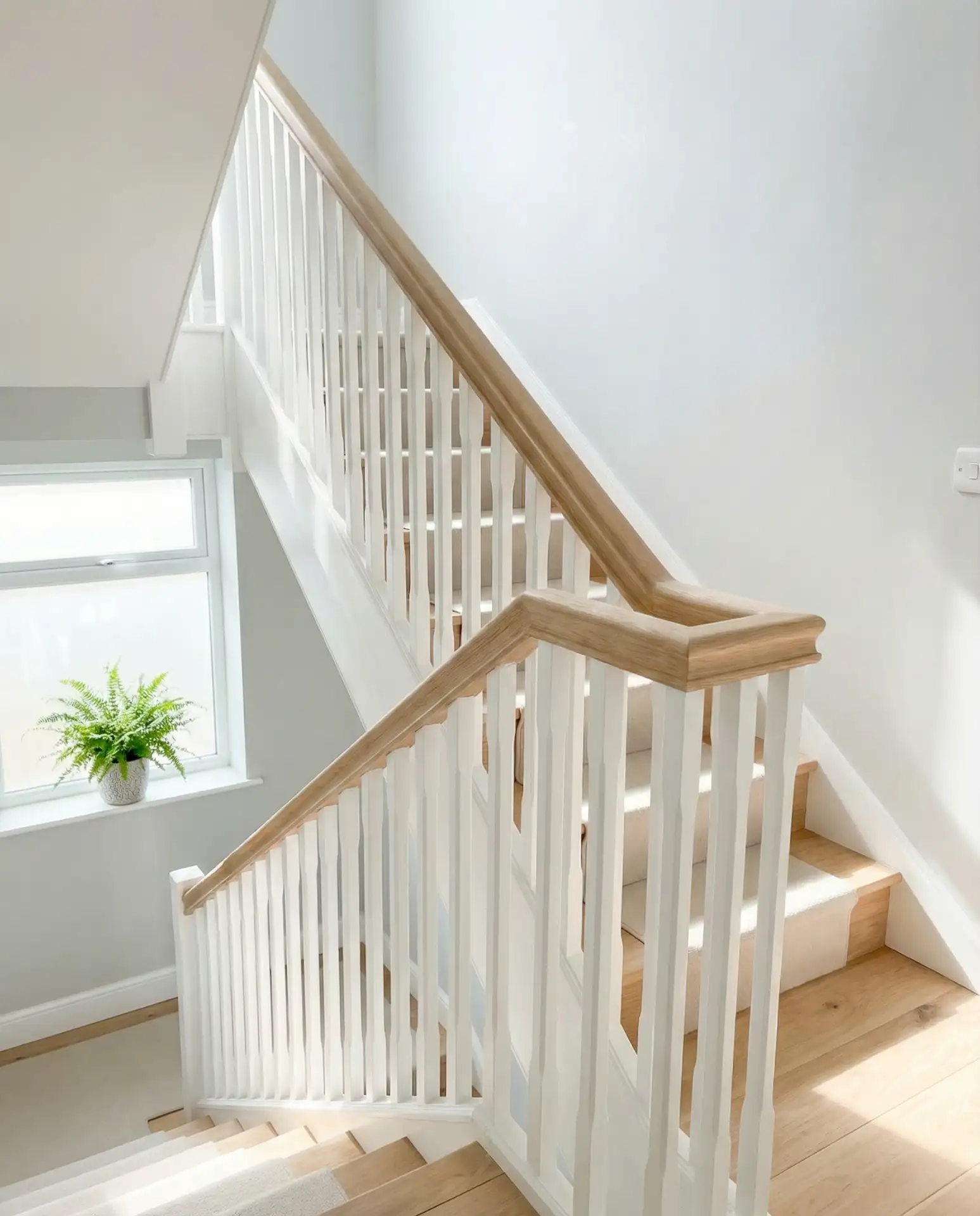 Updated Spindle Makeover with Paint 1