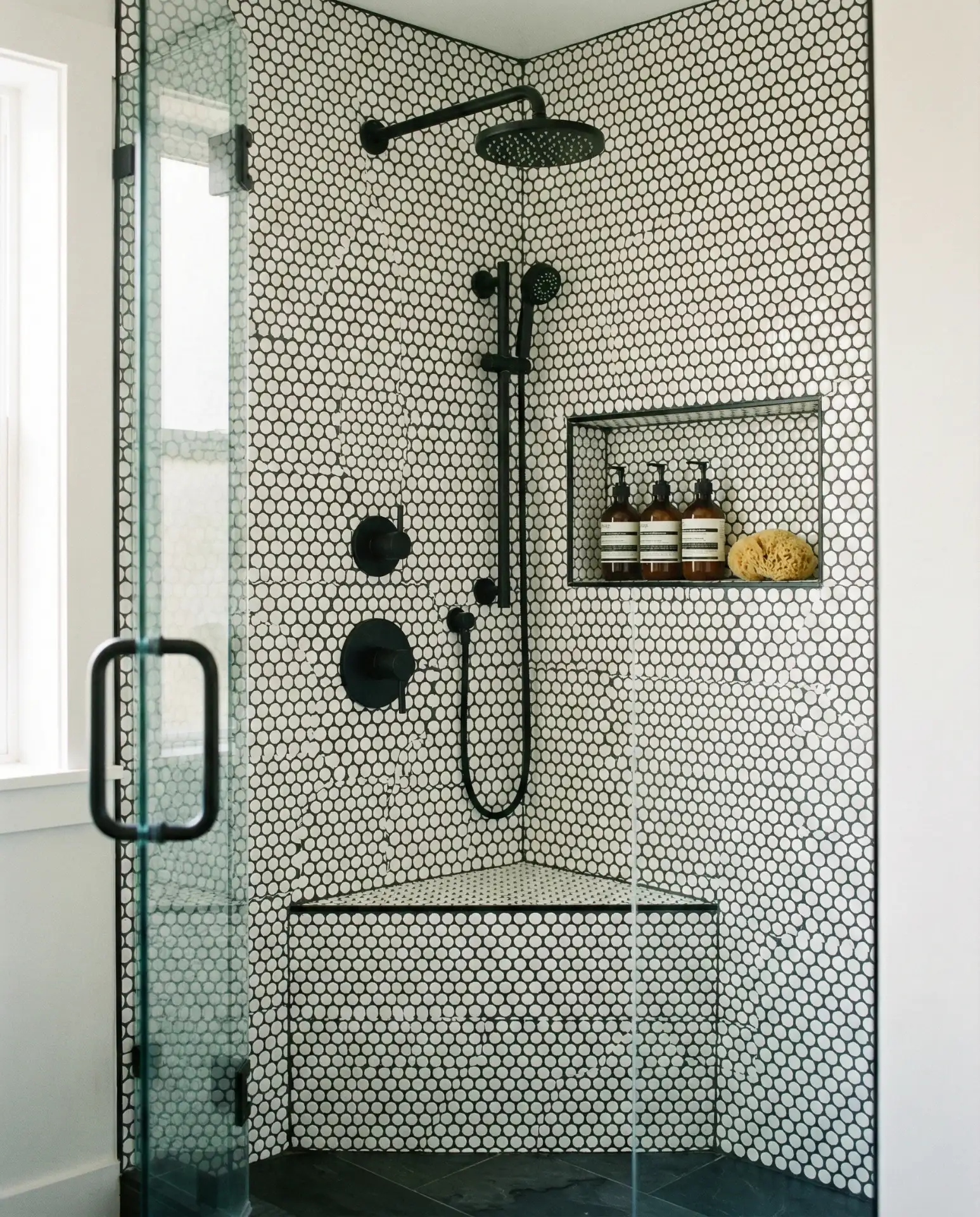 White Penny Tile with Black Accents 1