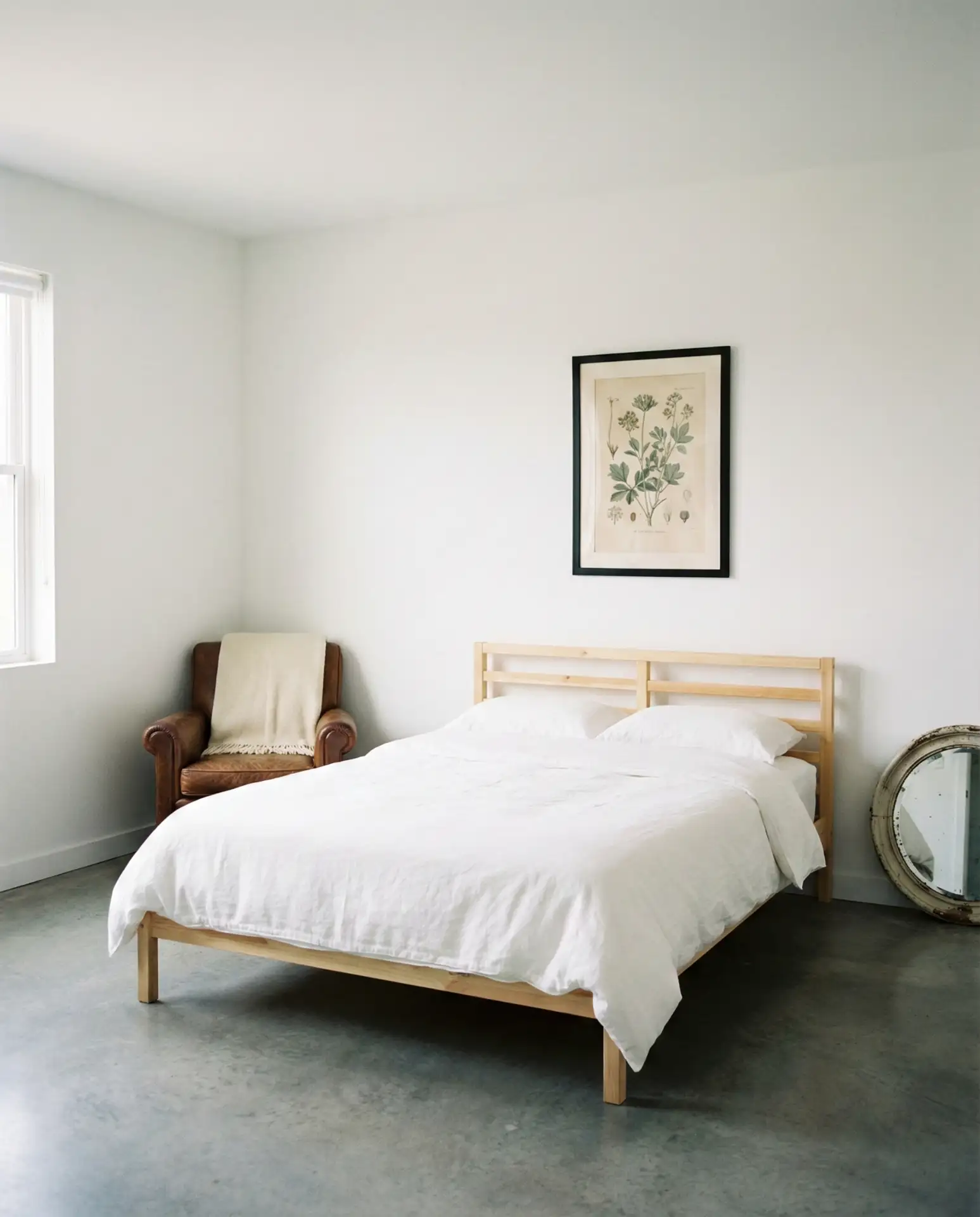 A Simple Aesthetic Bedroom for Minimalists 1