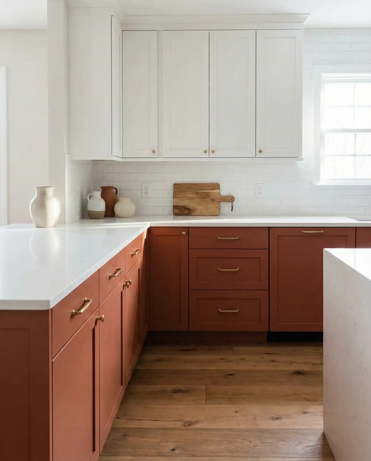 Colorful-Lower-Cabinets-with-Neutral-Uppers 2