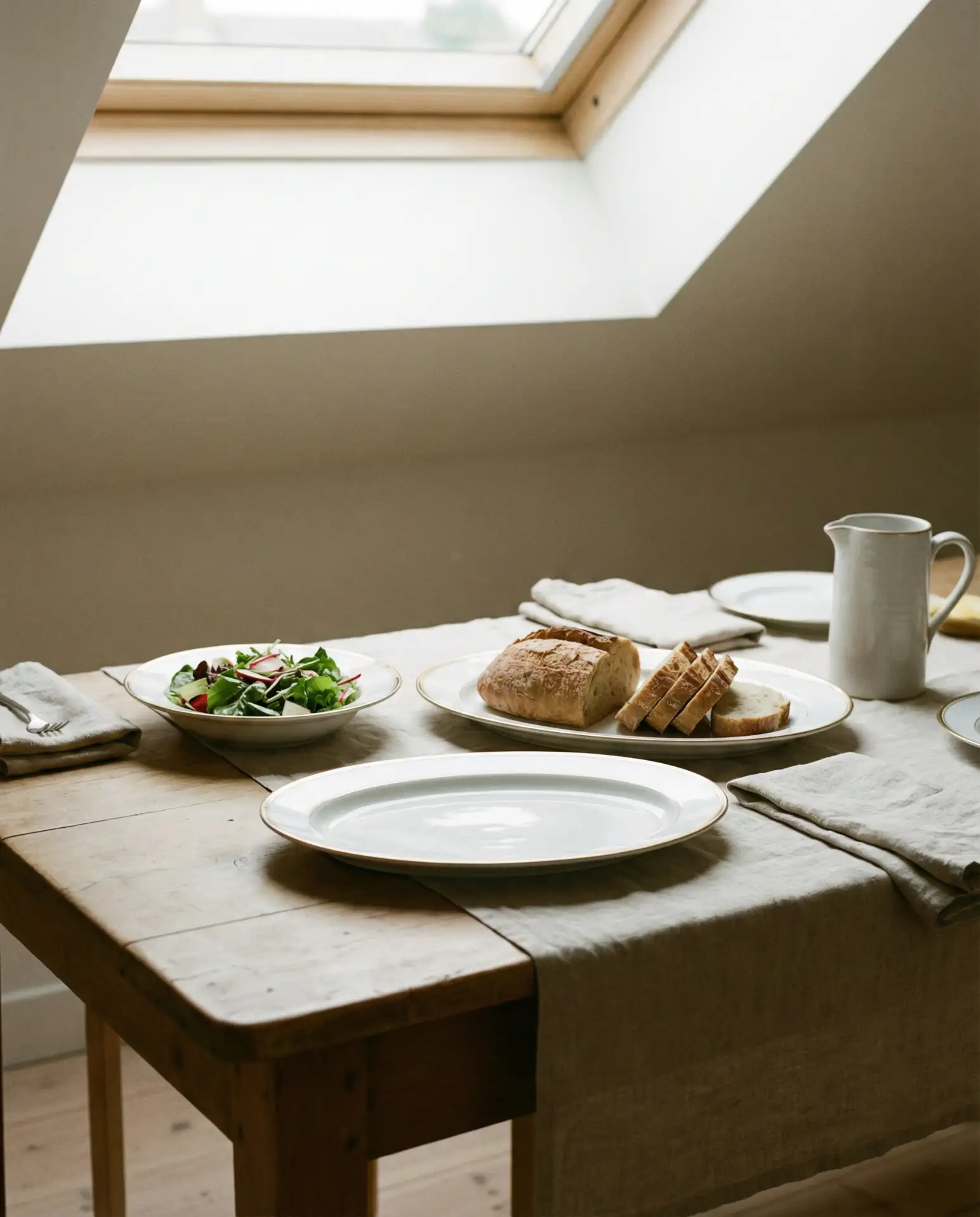 Gilded Gold Rim Dinnerware 1