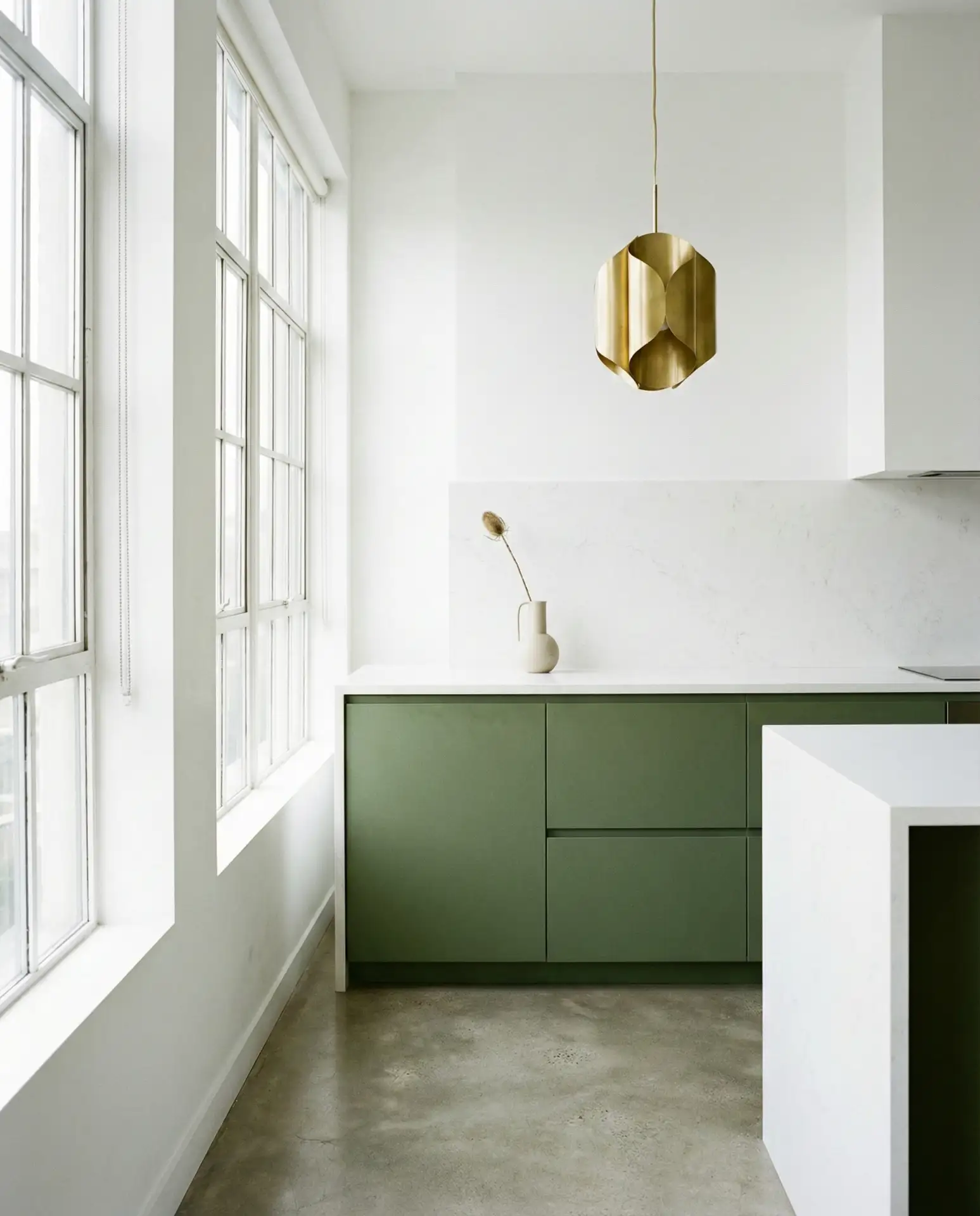 Pista Green Modern Kitchen with Minimalist Design 2