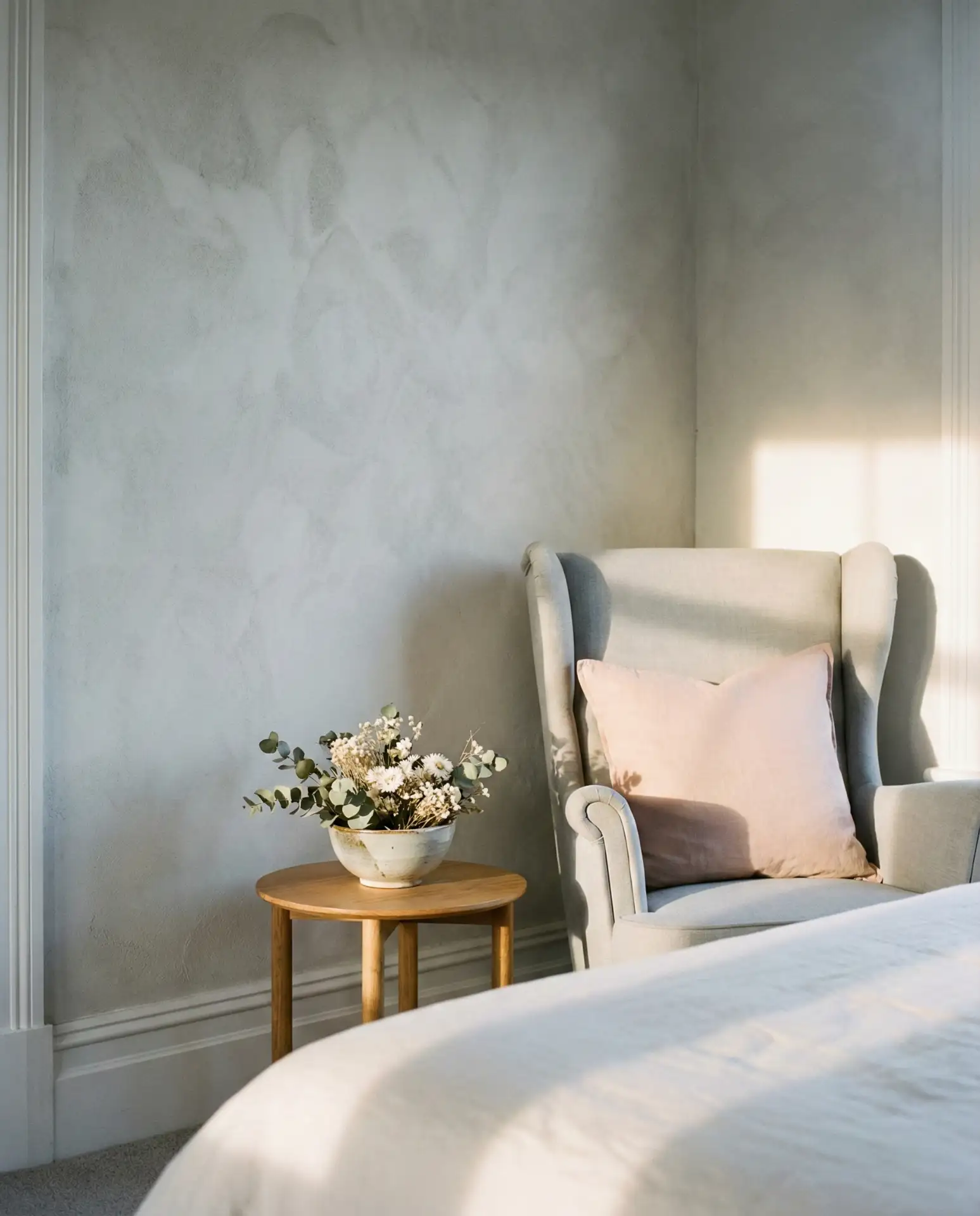 Soft Grey and White Layered Linen Walls 1