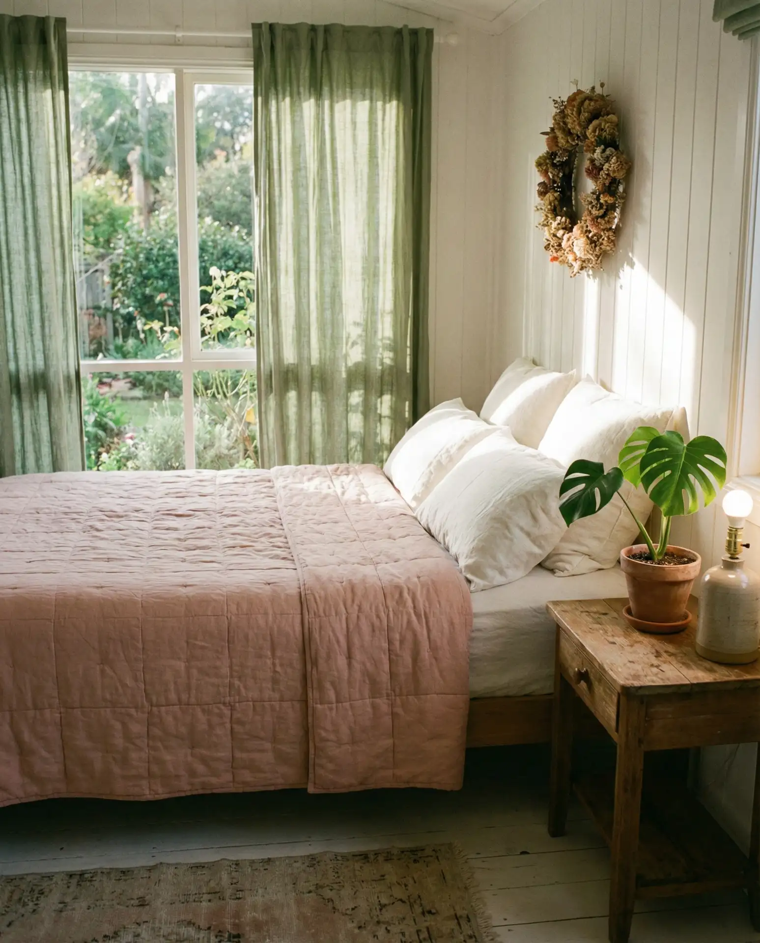 The Elegant Pink and Green Garden Bedroom 2