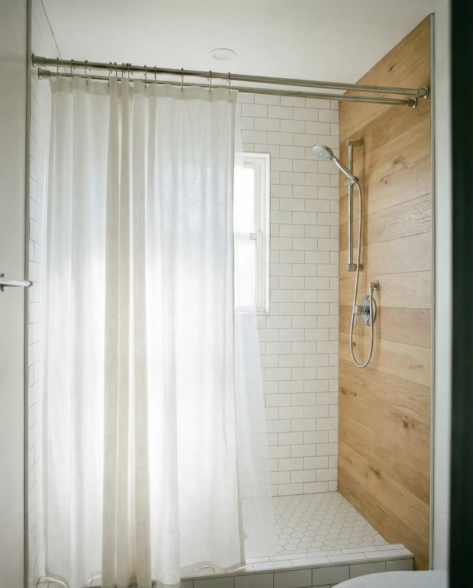 Tub-to-Shower Conversion in a 4x6 Space with a Curtain 2
