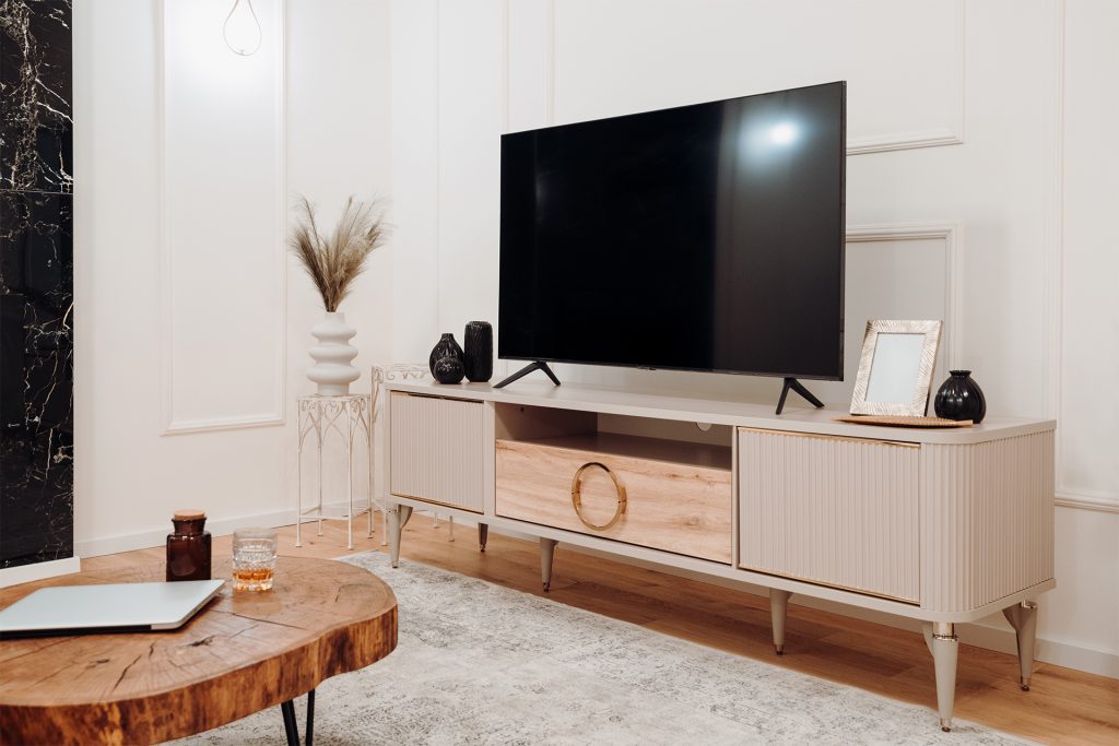 12 Classy Décor Ideas for Decorating a TV Stand | Evelyn Lily Interiors