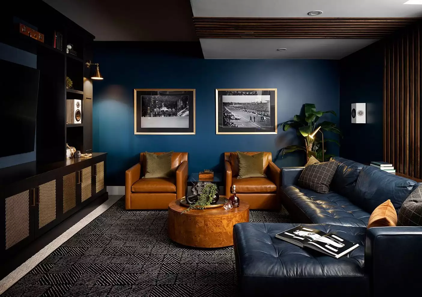 15 Navy Blue Accent Wall Ideas to Elevate Your Space