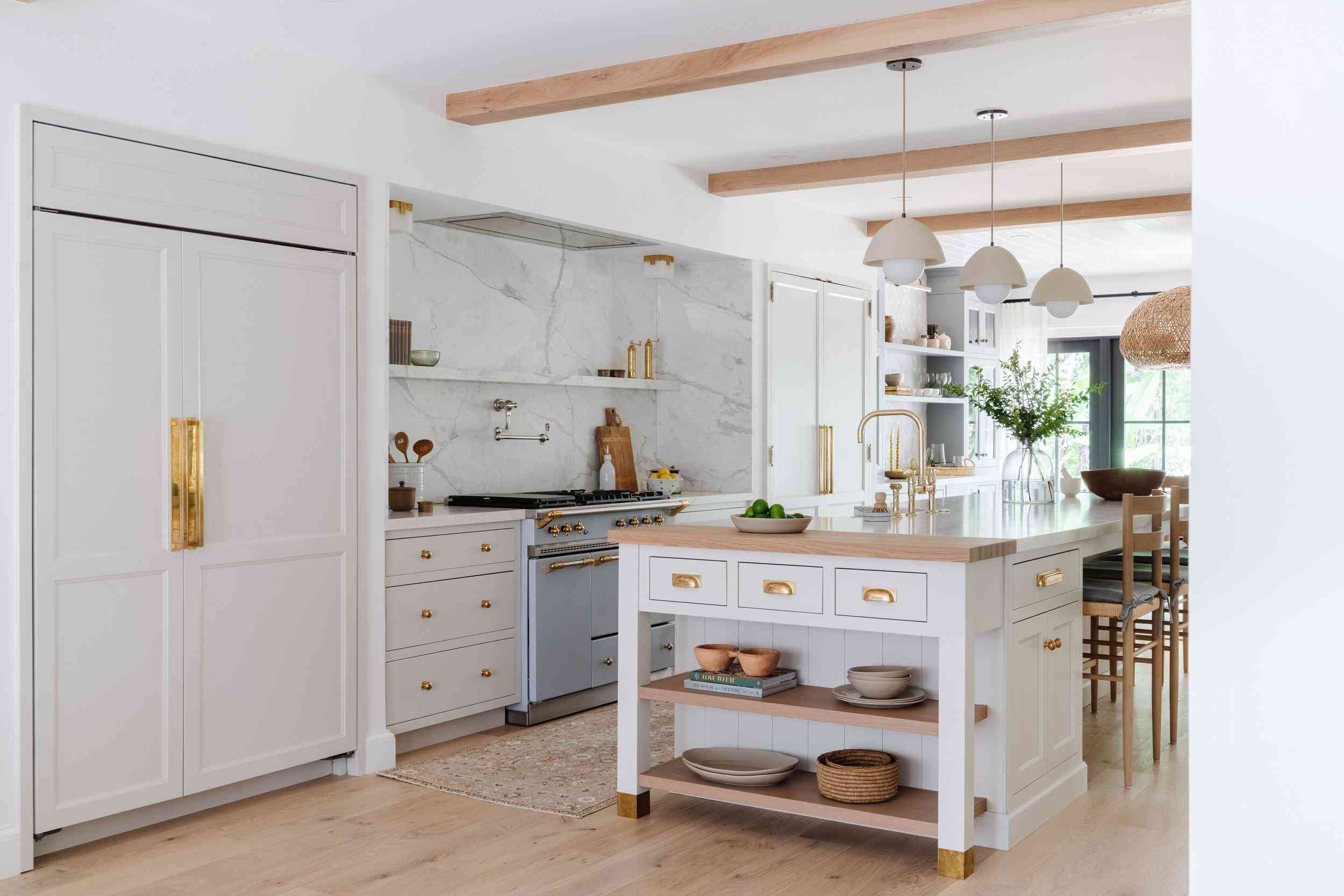 33 Modern Farmhouse Kitchen Ideas to Bring Instant Warmth