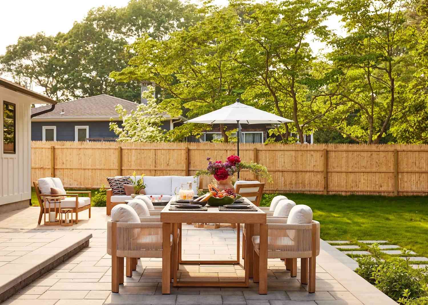 54 Backyard Ideas to Upgrade Your Outdoor Space