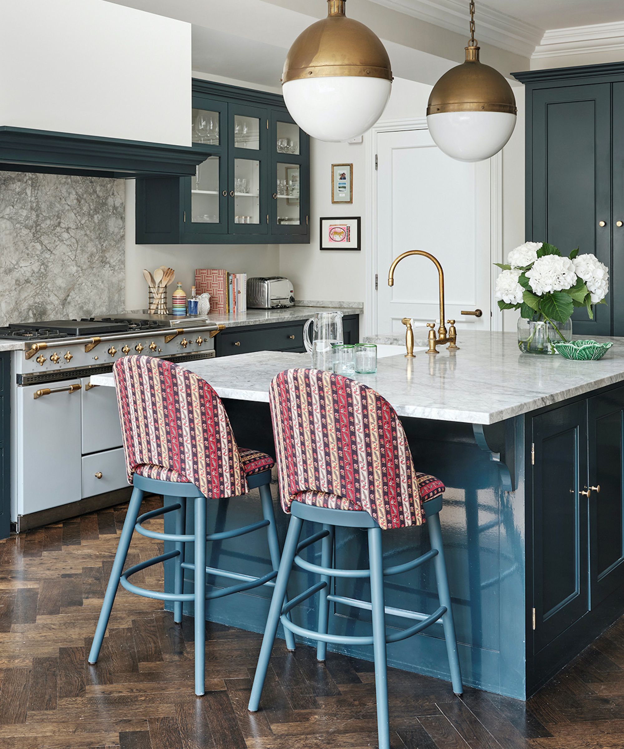 7 coastal kitchen island ideas that are all about character | Real Homes