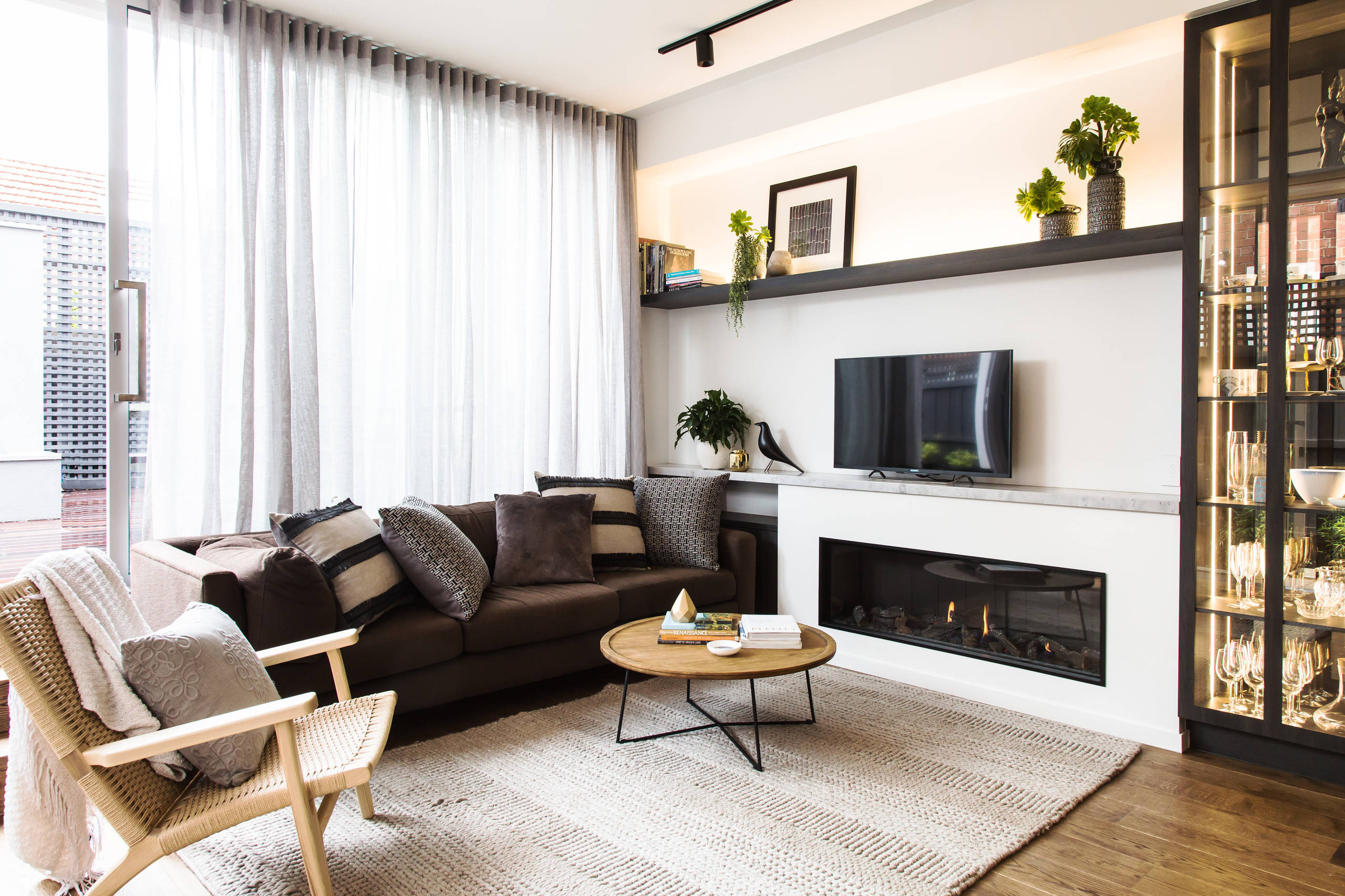 75 Living Room with a TV Stand Ideas You'll Love - March, 2026 | Houzz
