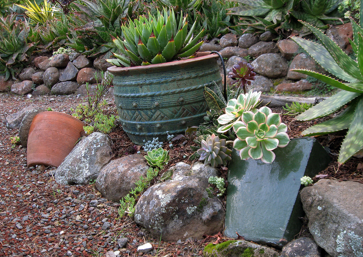 DryStoneGarden » Blog Archive » The Cracked Pot Moss Rock Wall