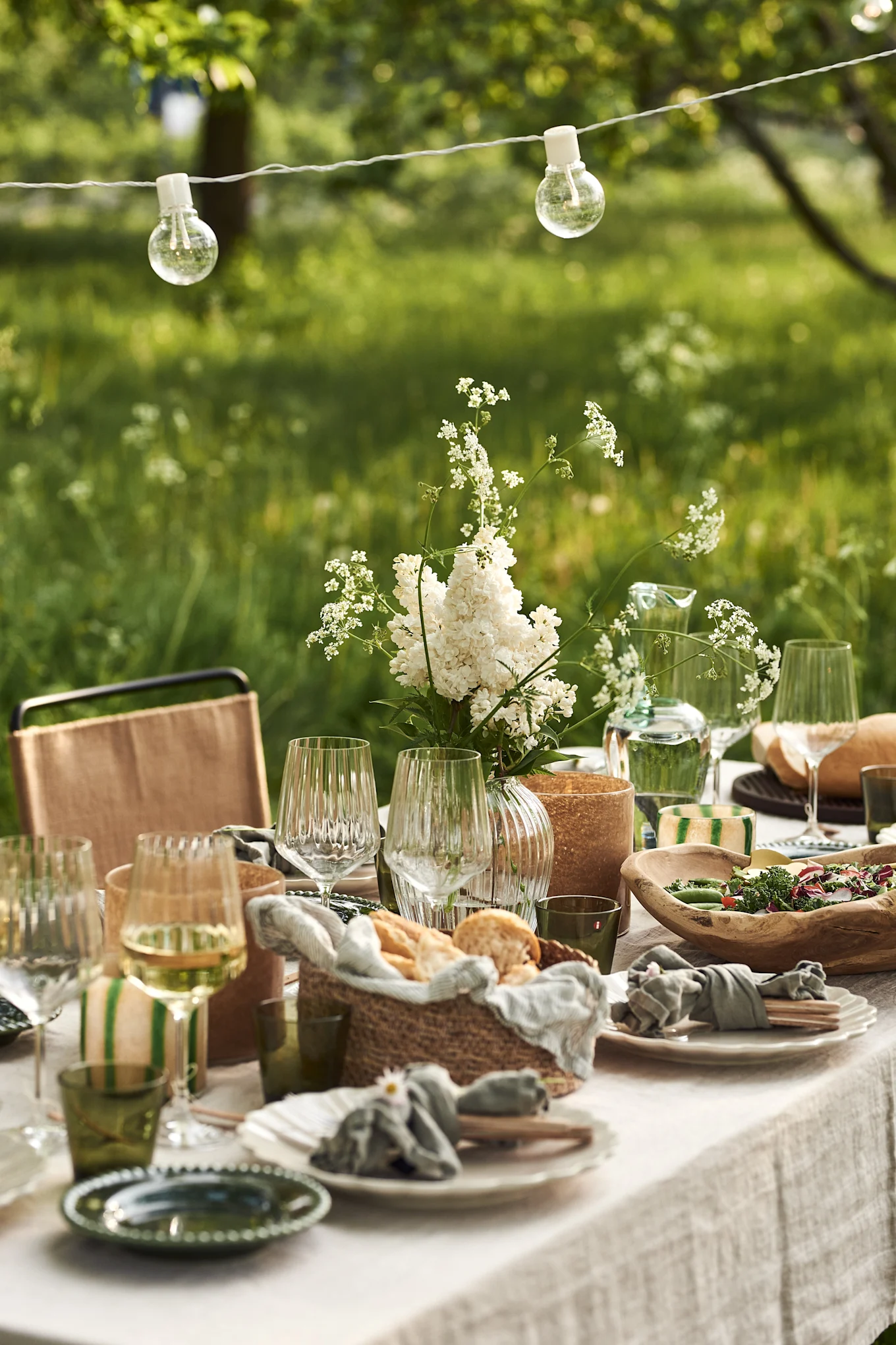 Garden party inspiration – An elegant summer table setting