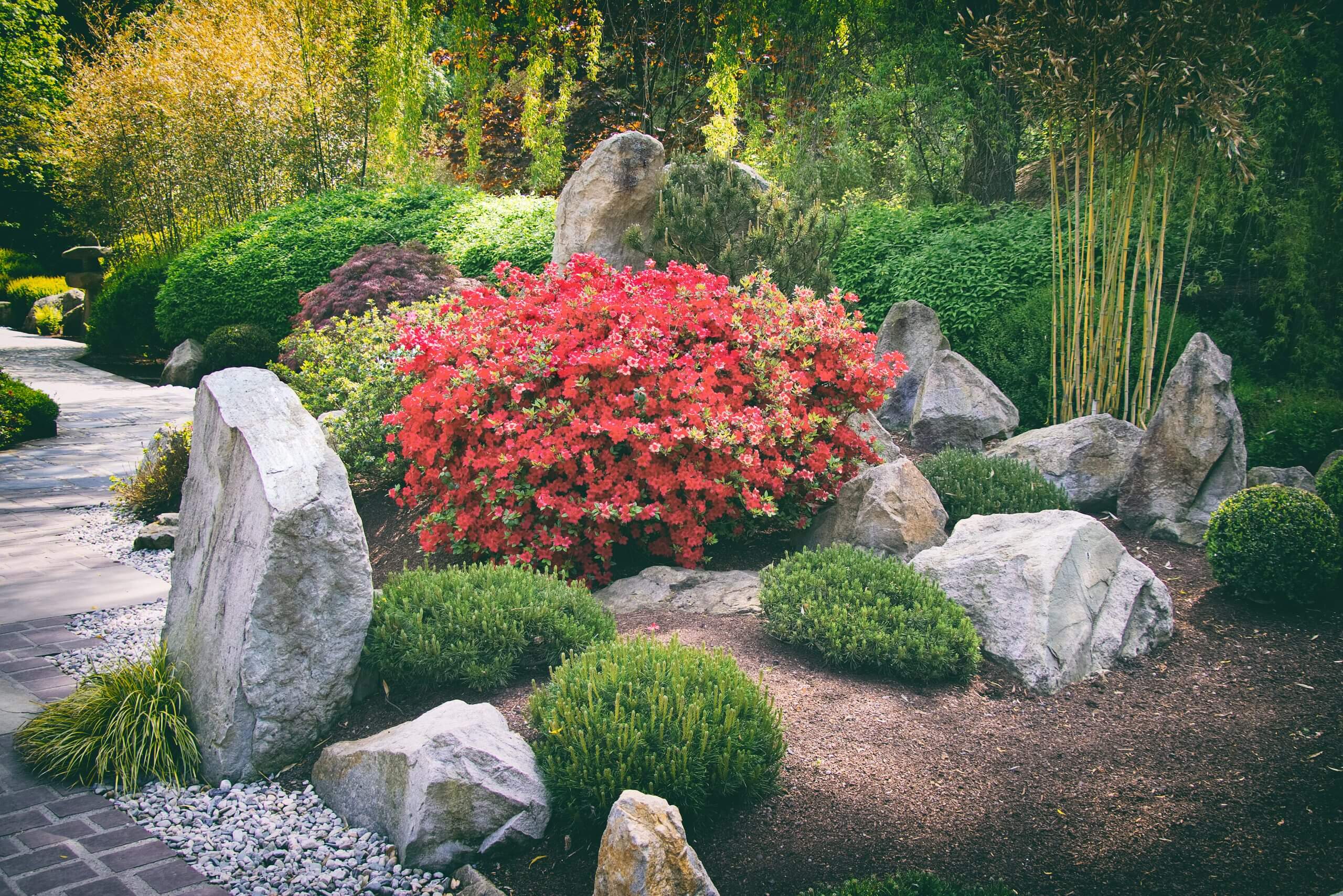 How Do You Make a Japanese Rock Garden?