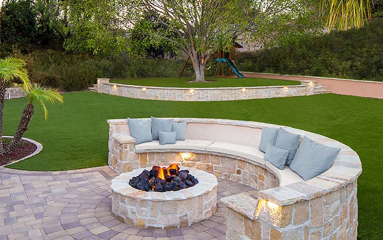 Outdoor Fire Pit Installation | System Pavers