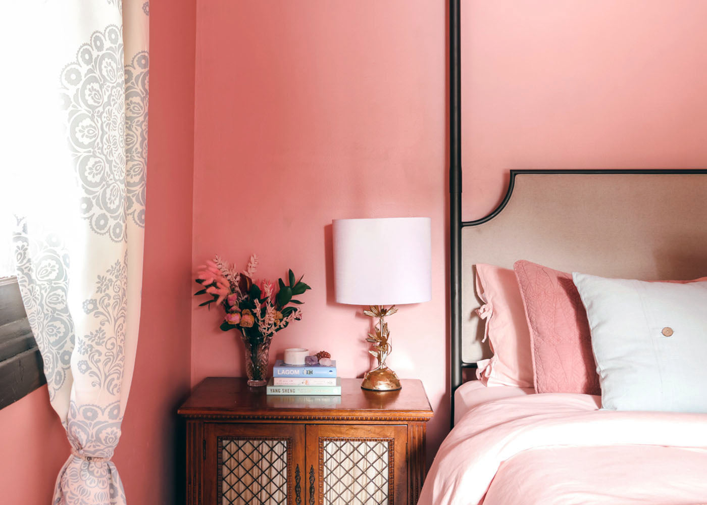 Pink Bedroom Walls Made This Storybook Bedroom Extra Cozy – Clare