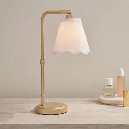 Amelia Linen Scallop Task Lamp