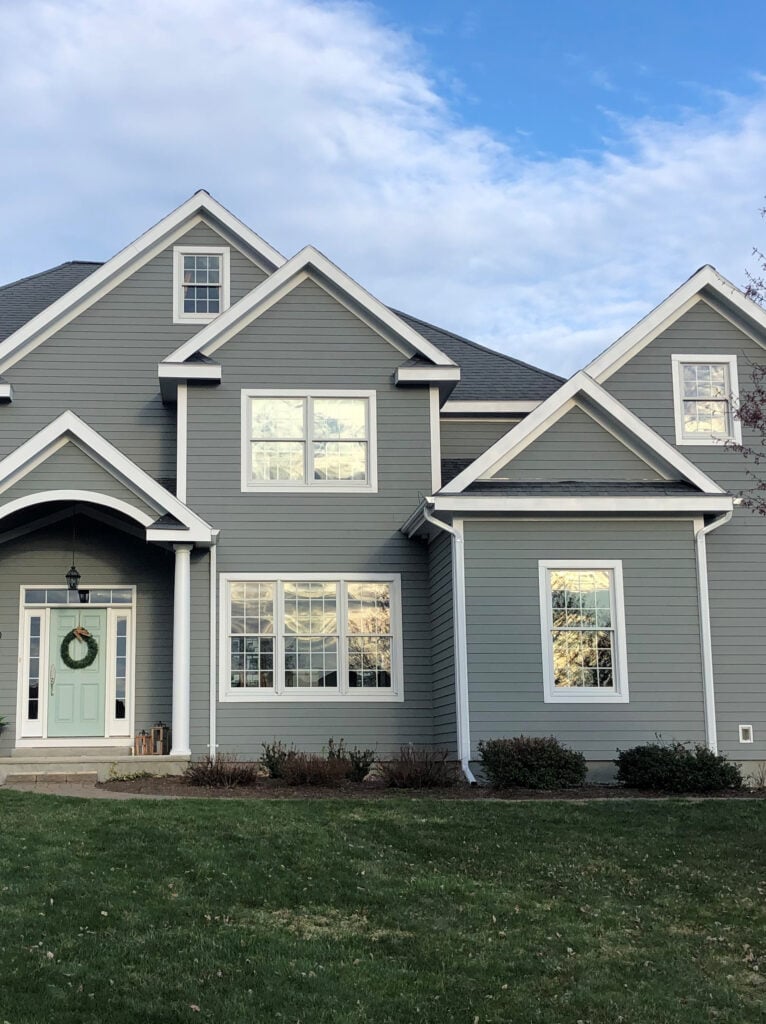 The 10 Best Dark Gray Paint Colors: Sherwin Williams -