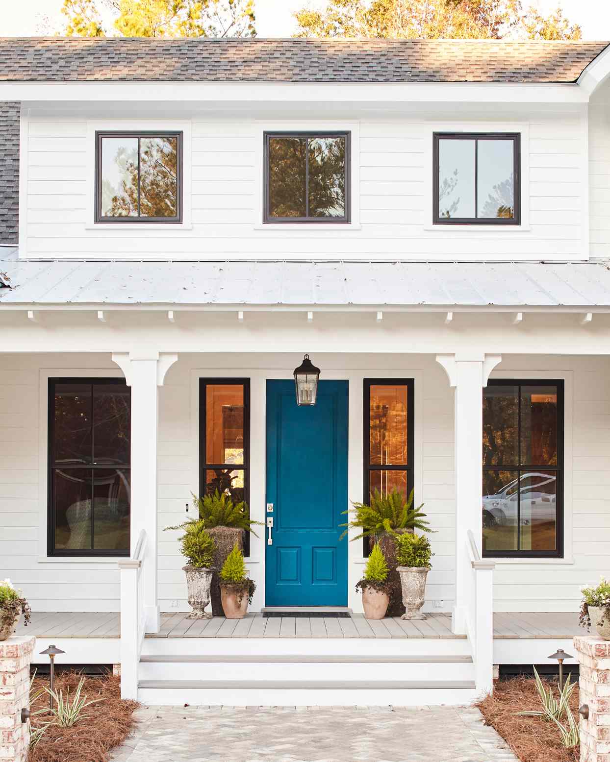 The Best Front Door Colors to Upgrade Your Home's Exterior
