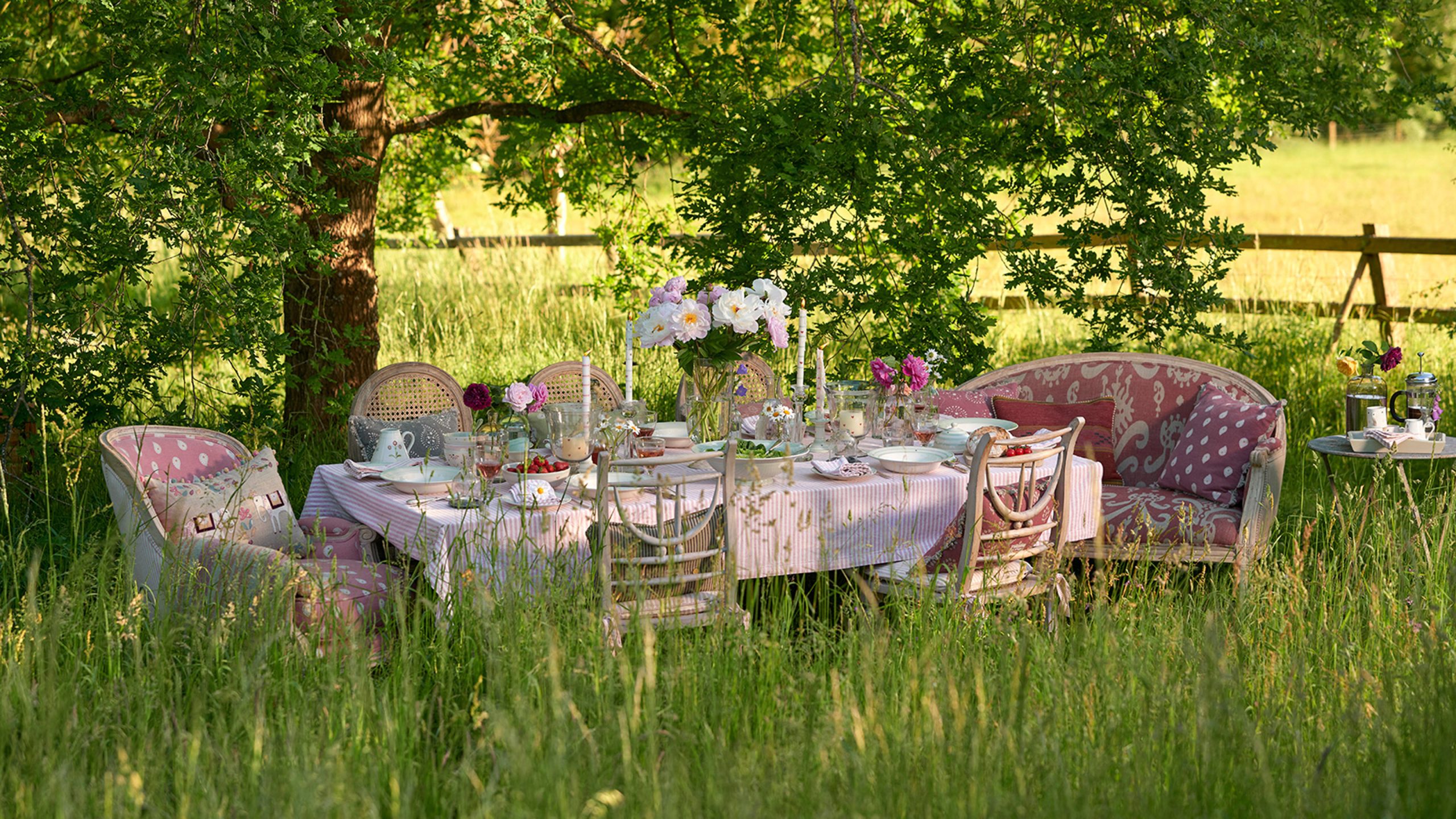 12 vintage garden party ideas for a perfect summer soiree | Gardeningetc
