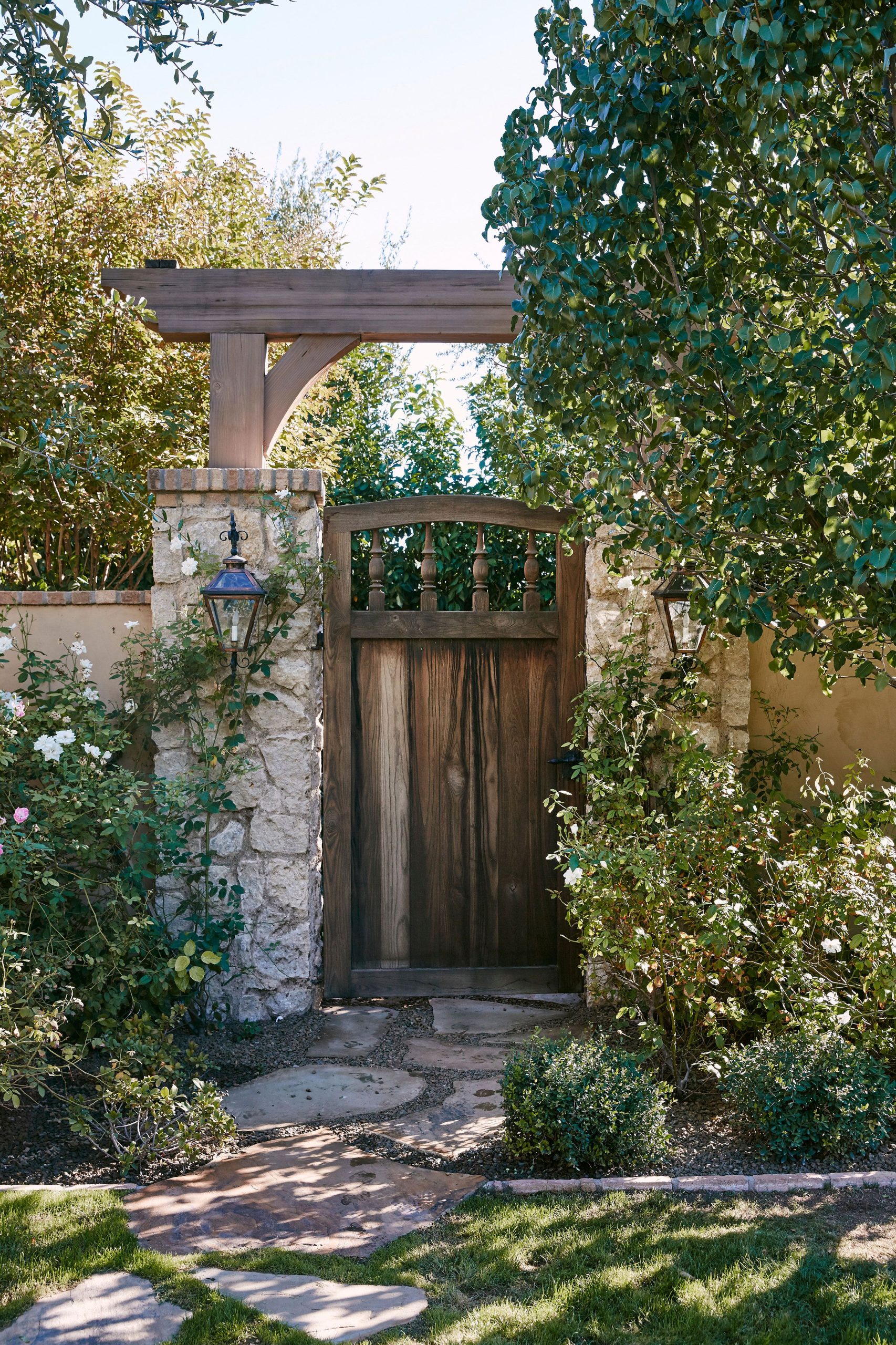 26 Garden Gate Ideas That Will Transform Your Outdoor Space