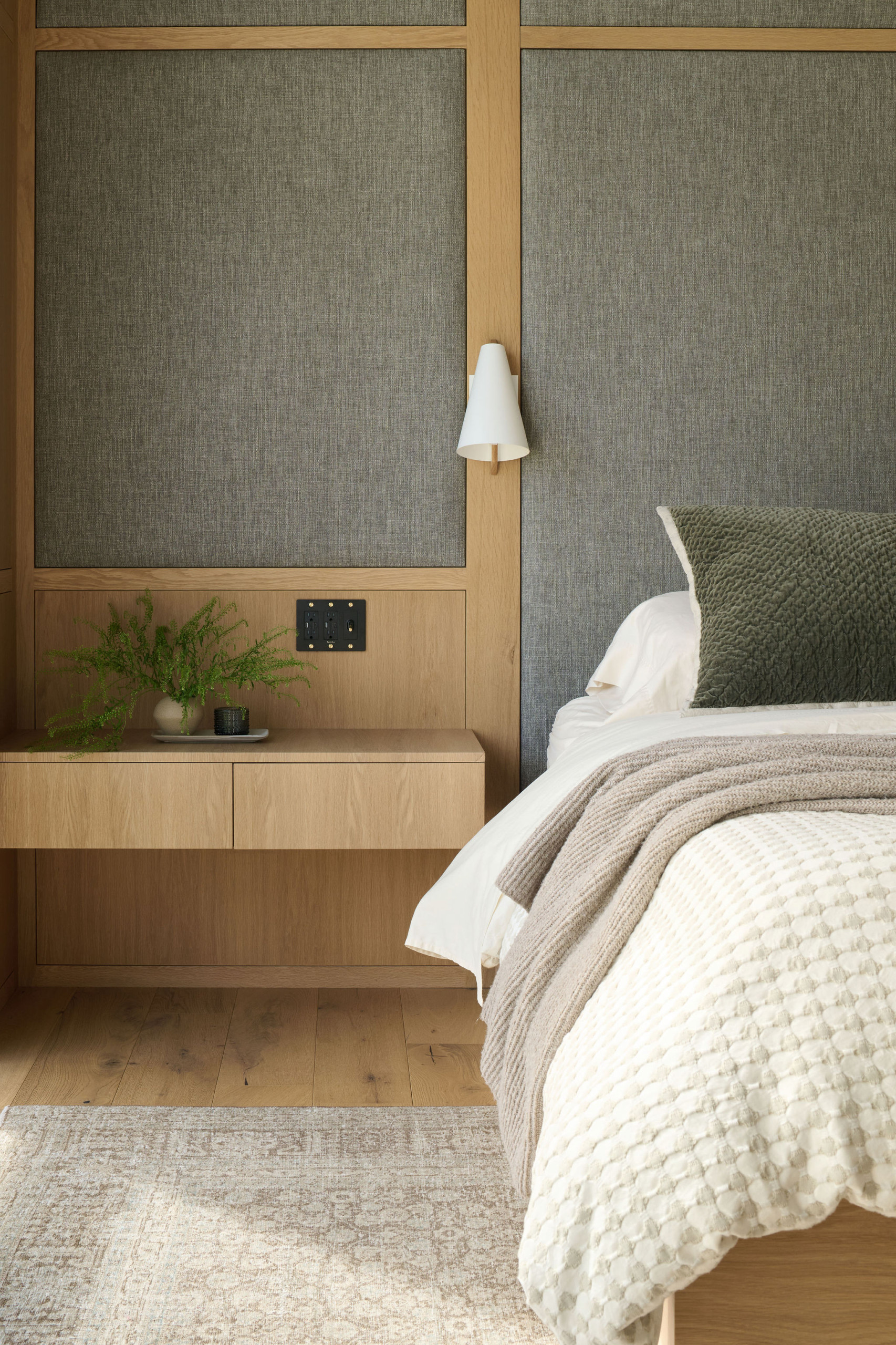 9 Cozy Bedside Lighting Ideas