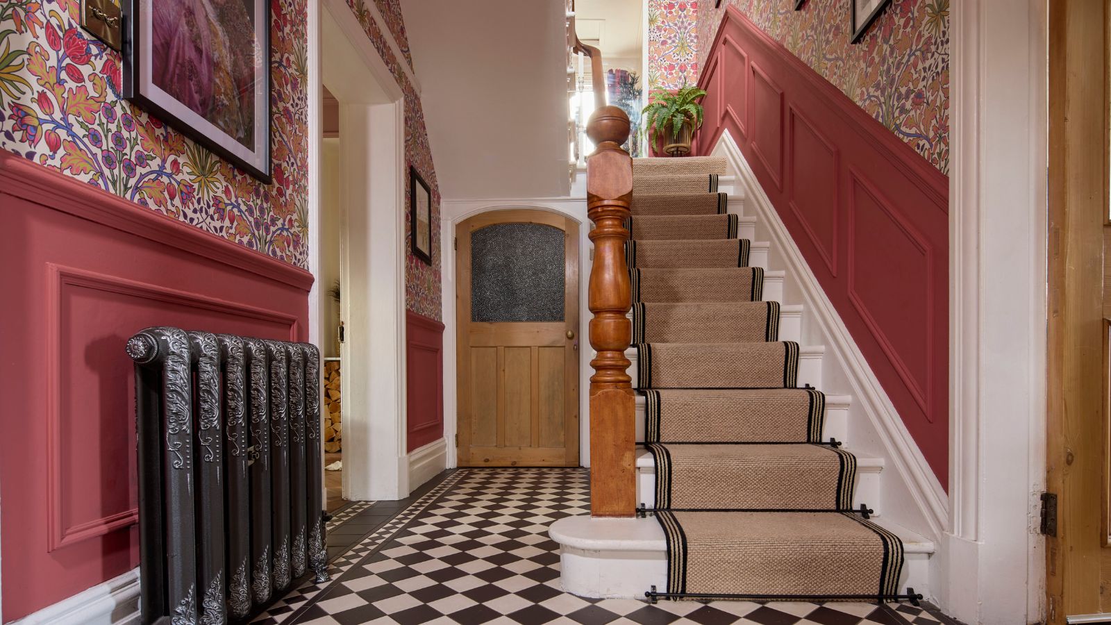 How to decorate a period hallway - 10 expert tips | Ideal Home