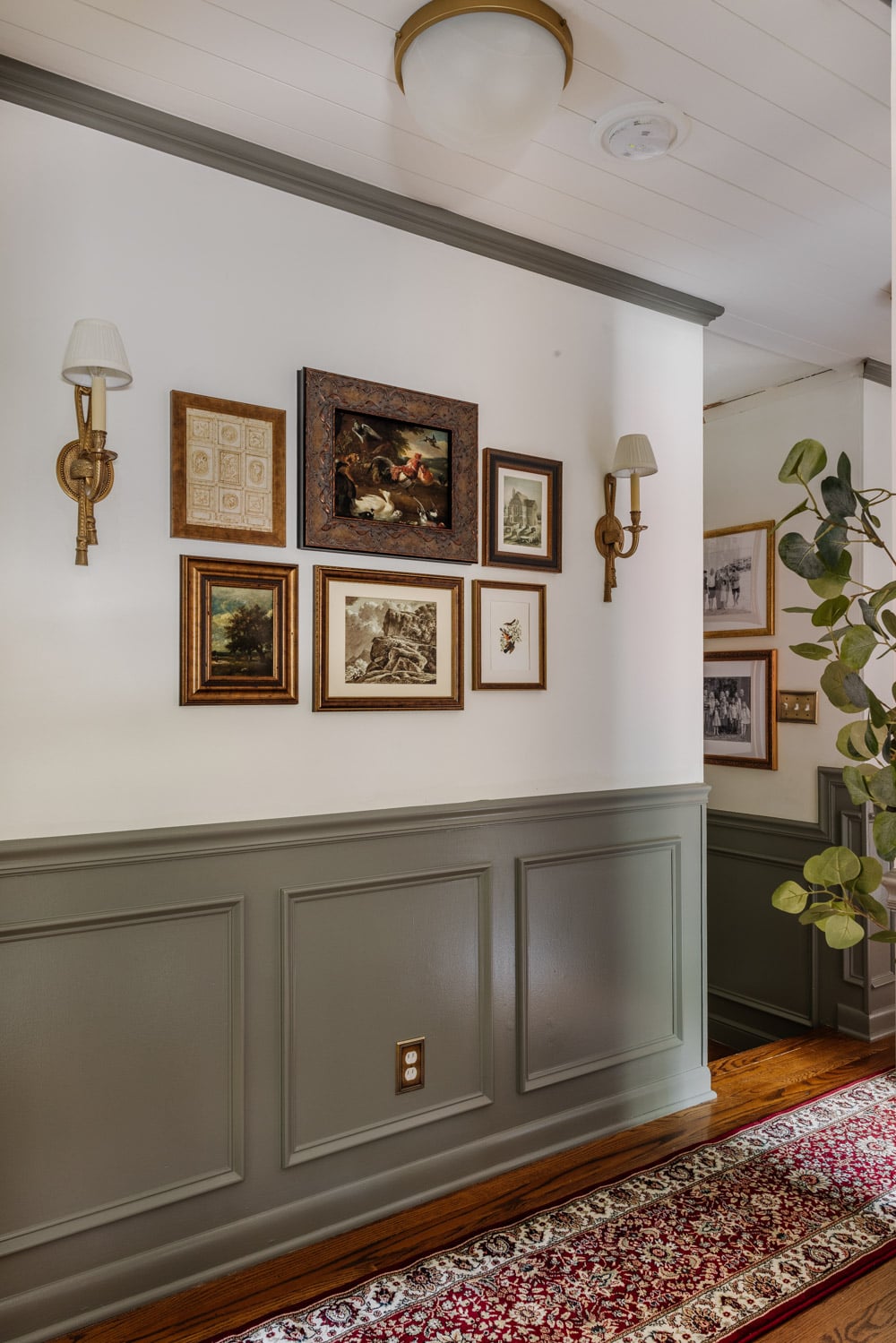 Narrow Hallway Decorating Ideas to Create the Illusion of Space - Bless'er House