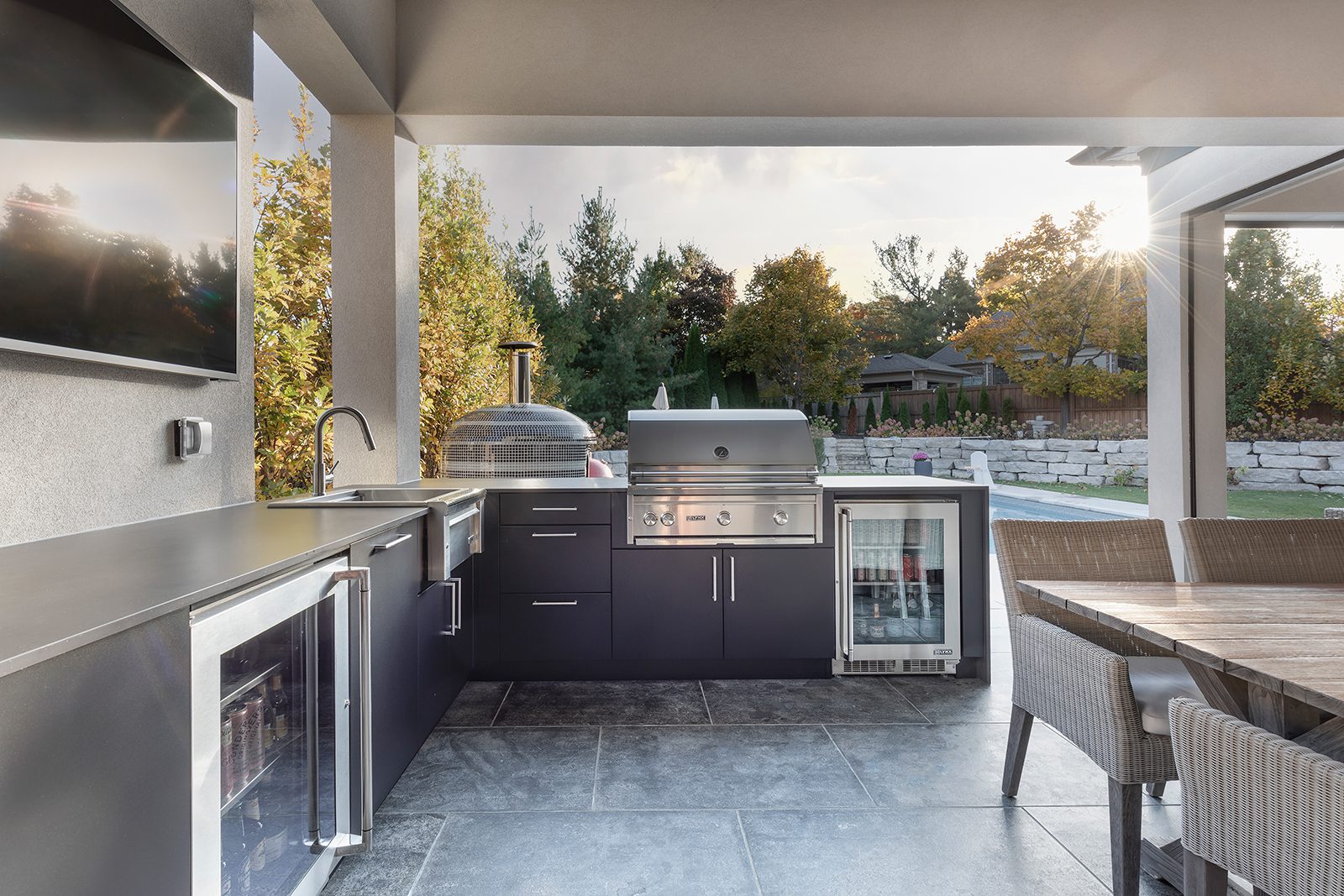 Outdoor Kitchen Layouts: 5 Proven Designs & Pro Tips | Outeriors
