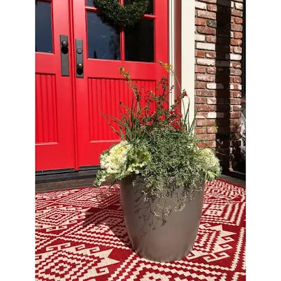 Sol 72 Bankston Fiberglass Pot Planter