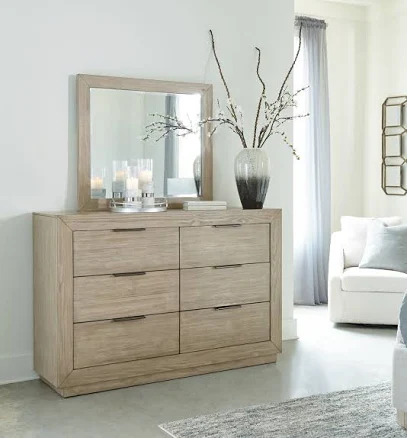 Ashley Hennington 6 Drawer Dresser an...