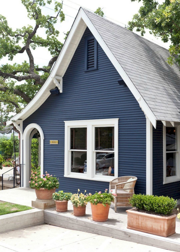 Trending: Dark Exterior Paint Colors - Lolly Jane