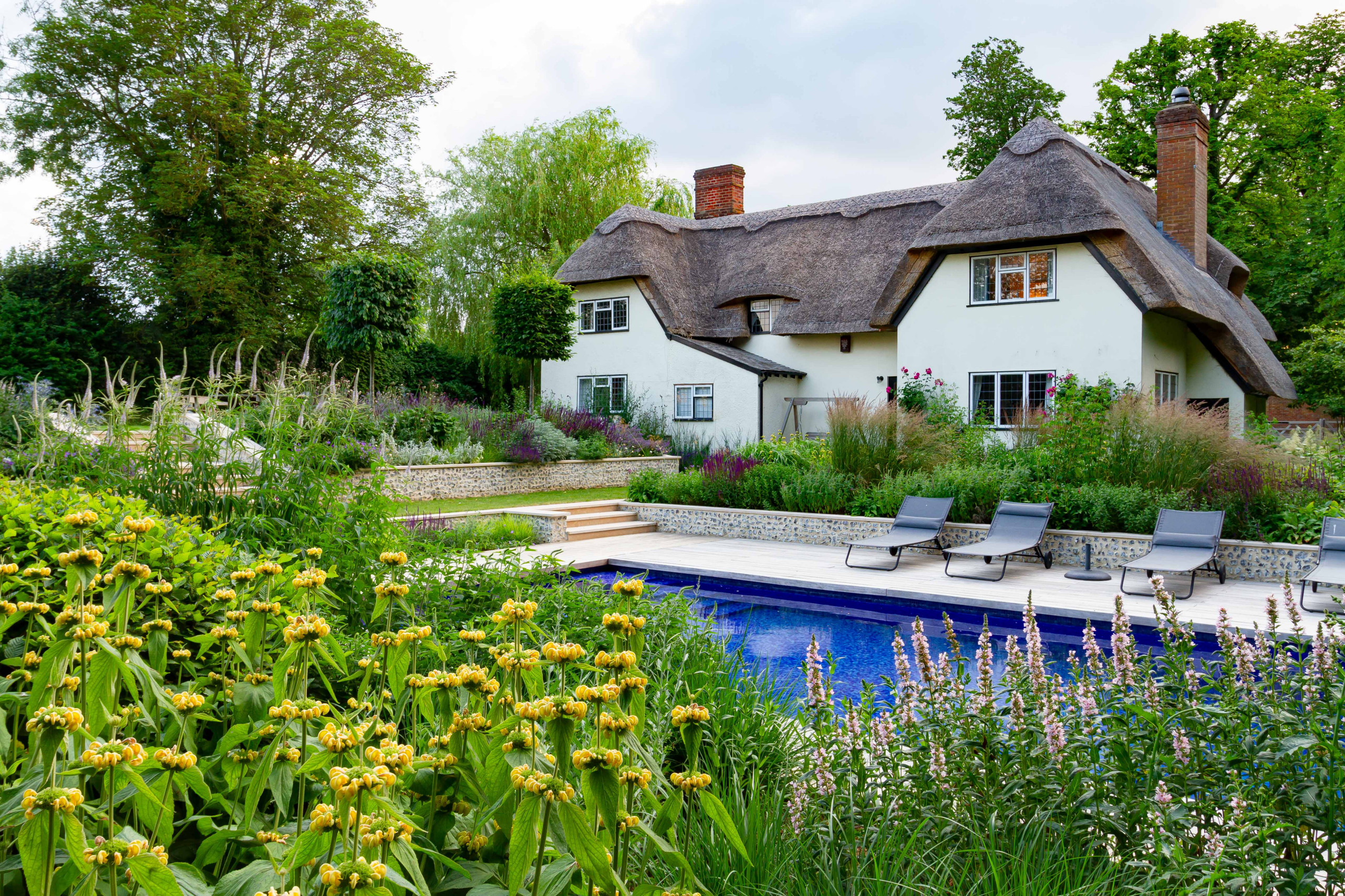 Yard of the Week: Country Charm for a Traditional English Cottage