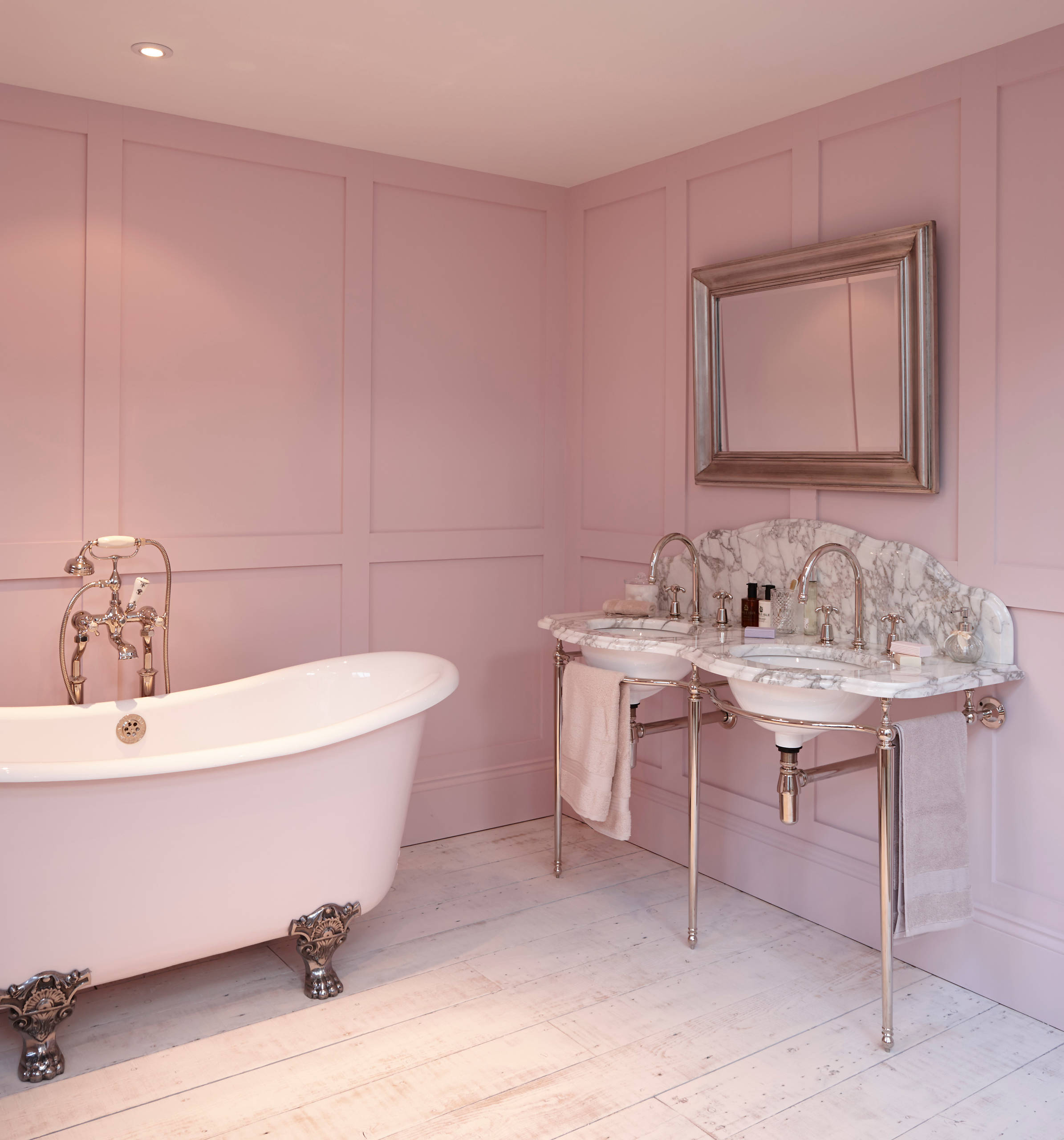10 Reasons to Love a Pink Bathroom | Houzz UK