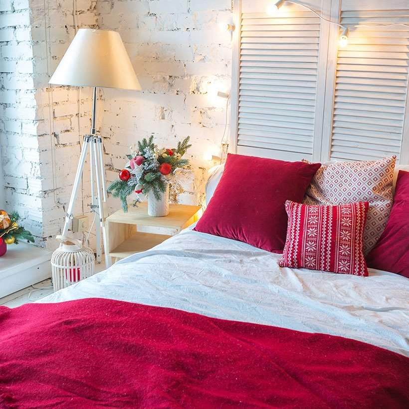 10 Romantic Bedroom Designs To You'll Love It